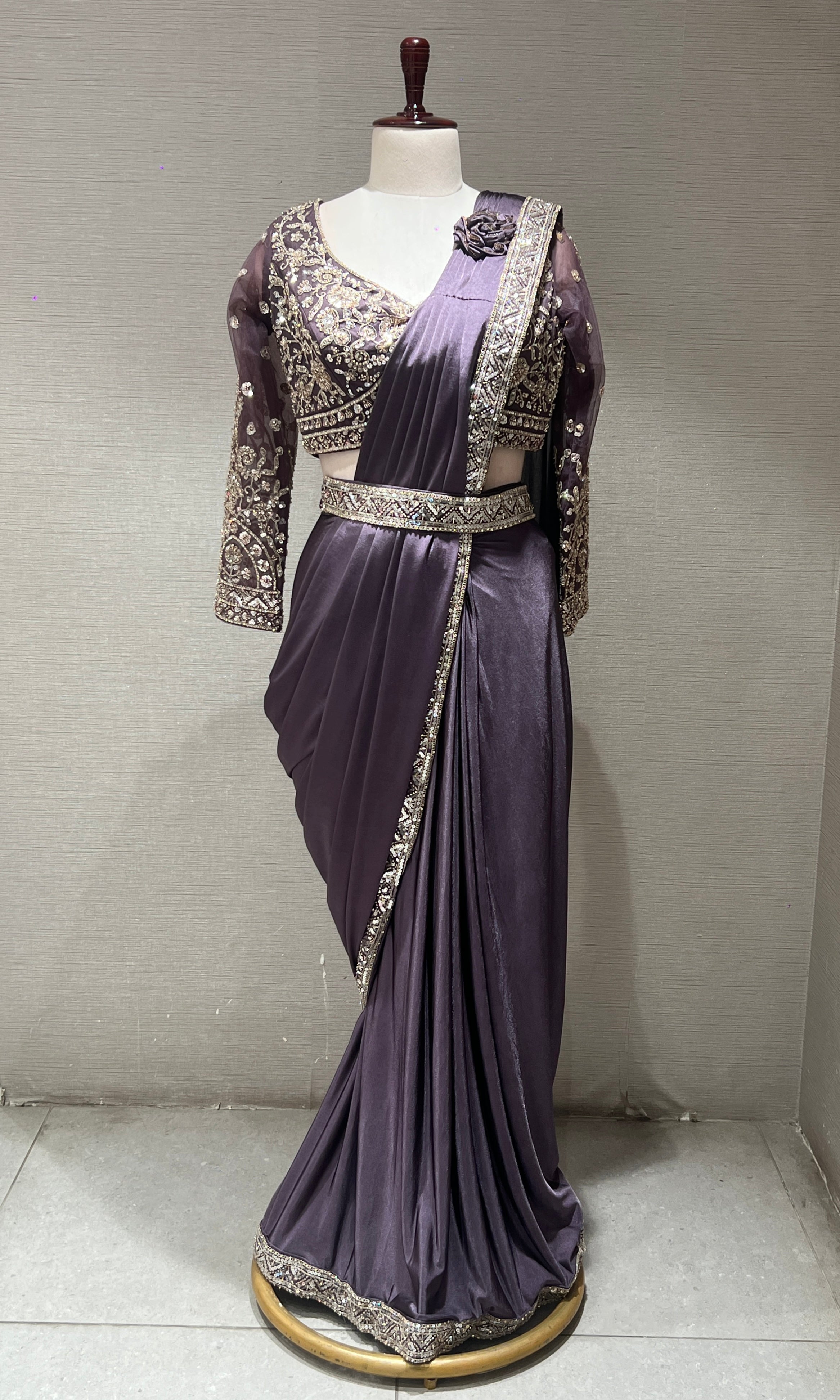 Light wine drape saree WITH BLOUSE AND BELT