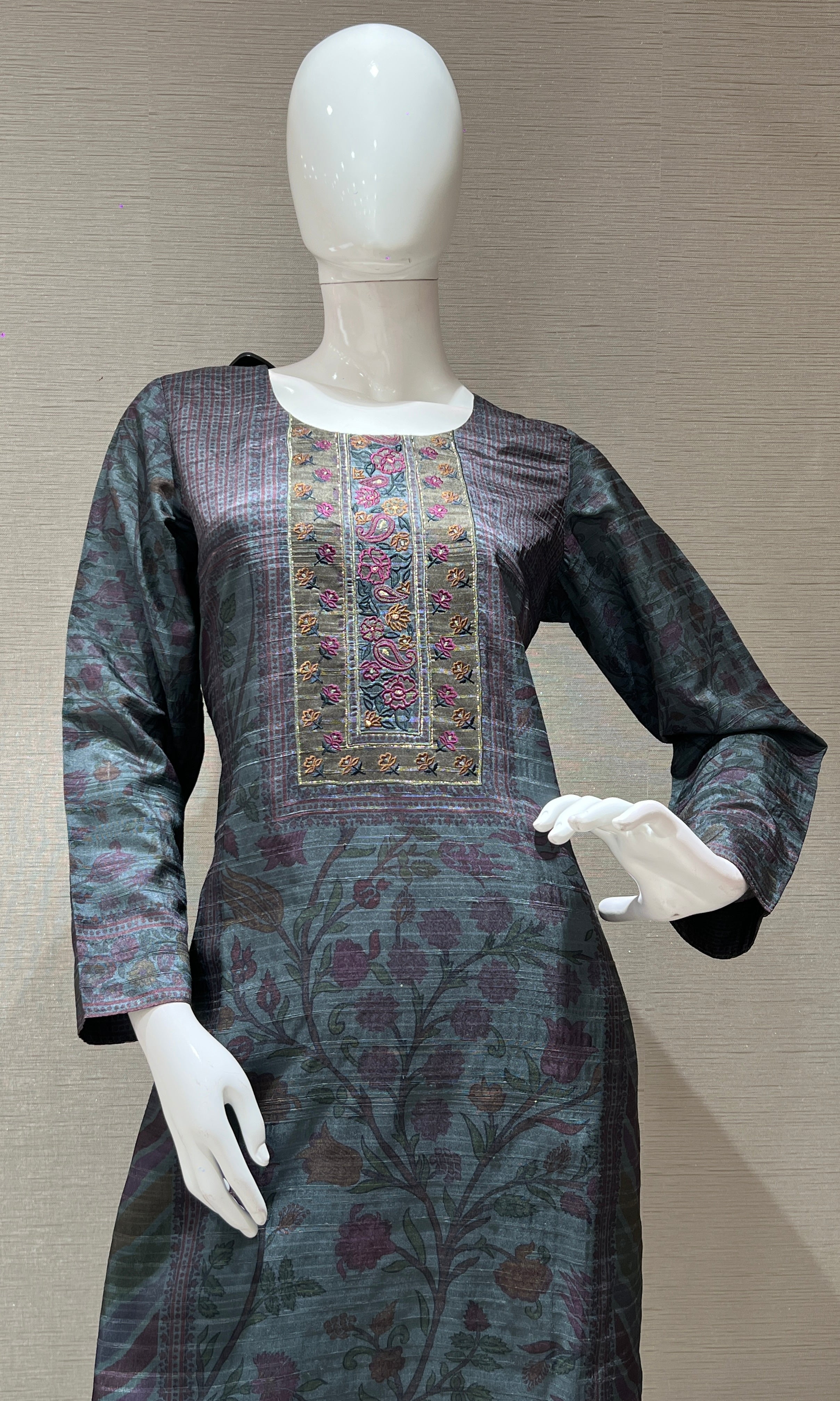 Grey Kurta Set With Contrast Floral Dupatta