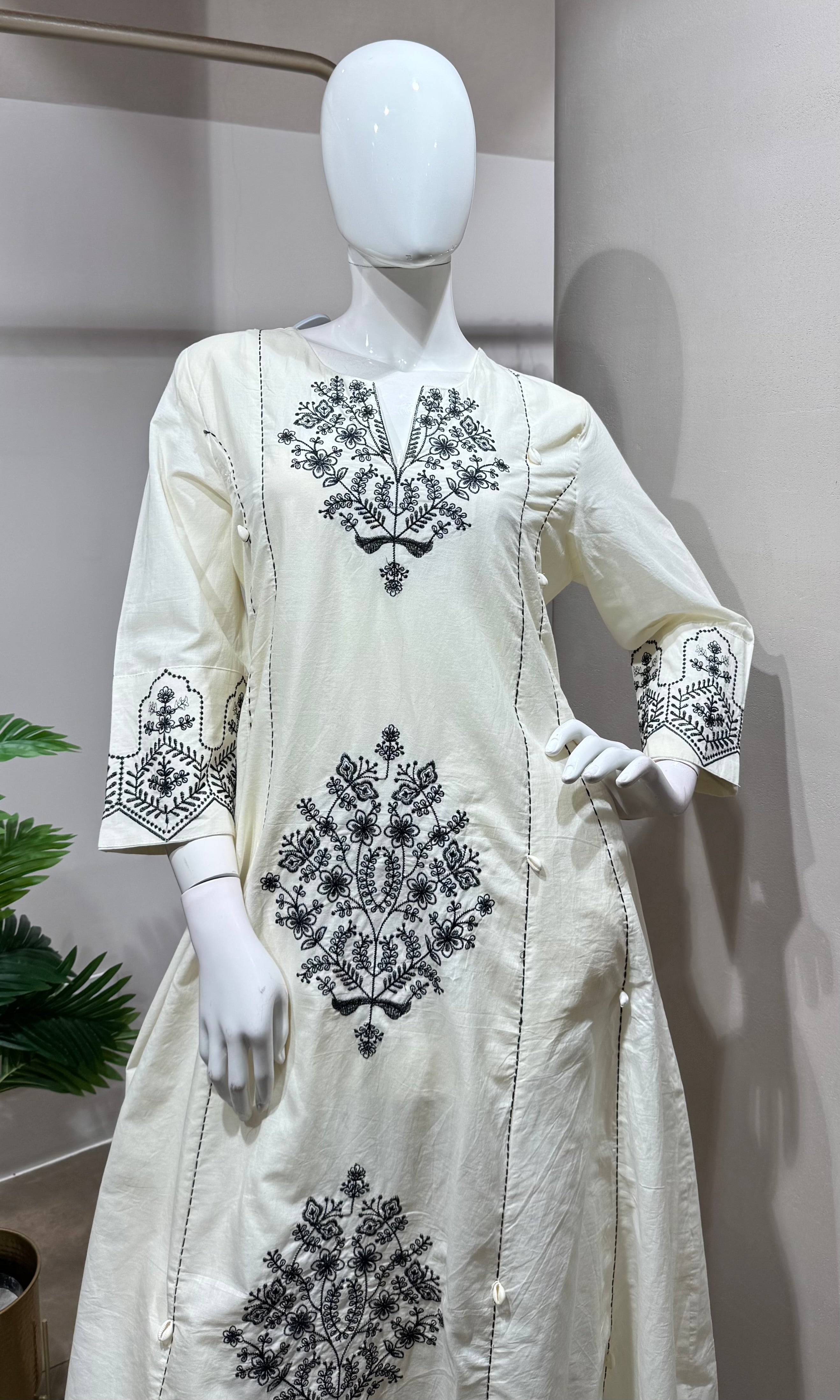 Black & White Embroidered kurta set