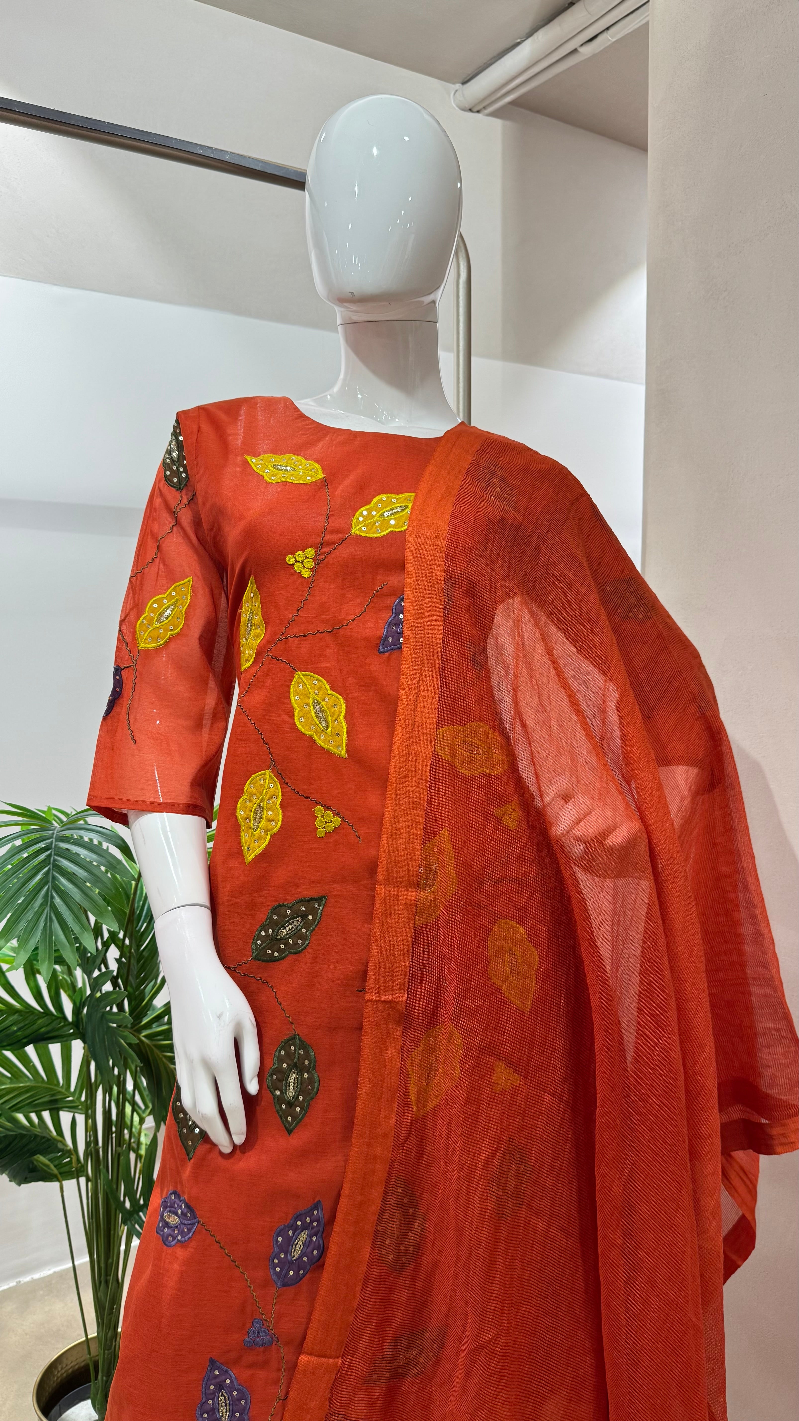 RUST kurta set with leaf embroidery