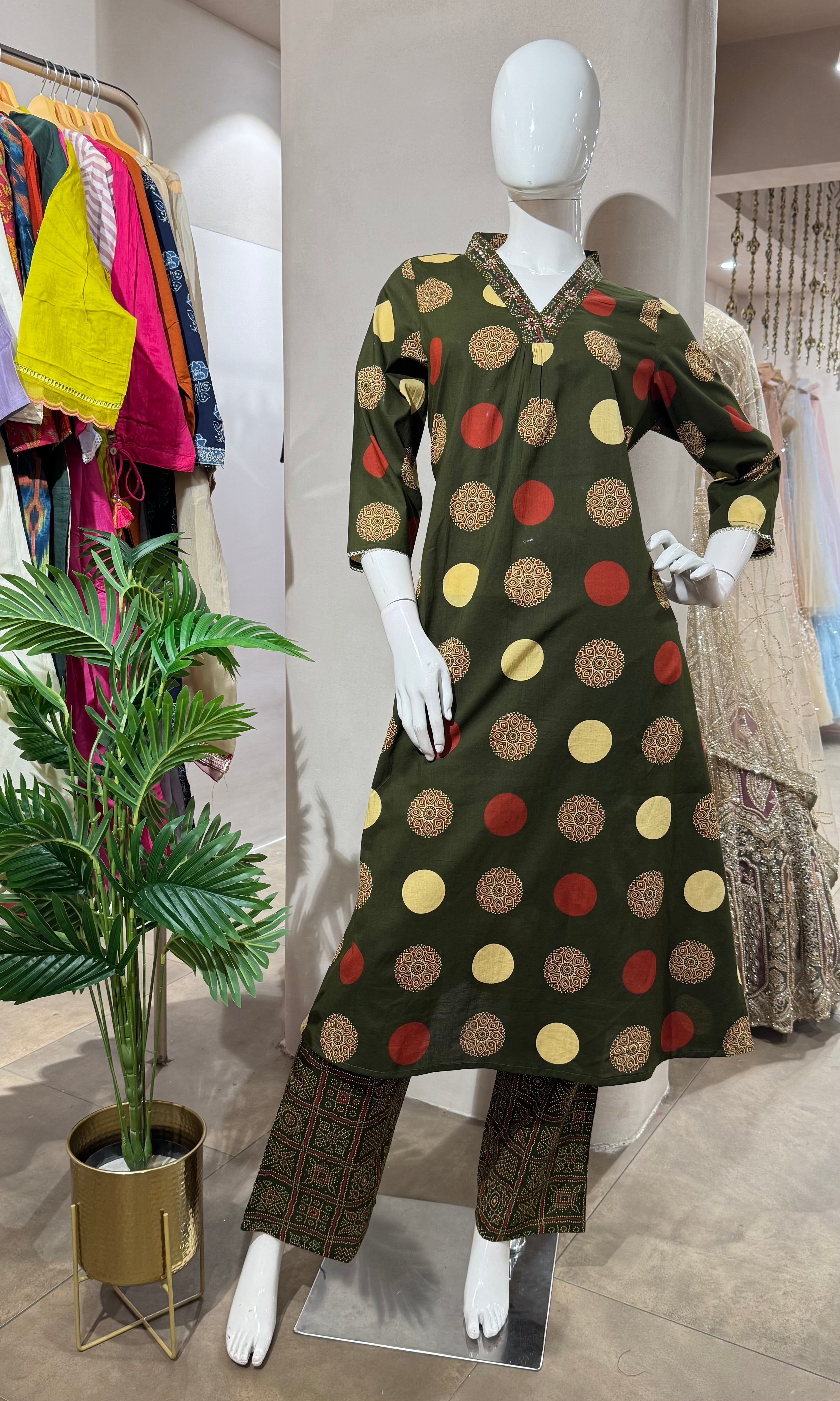 GREEN ETHNIC PRINTED KURTA SET