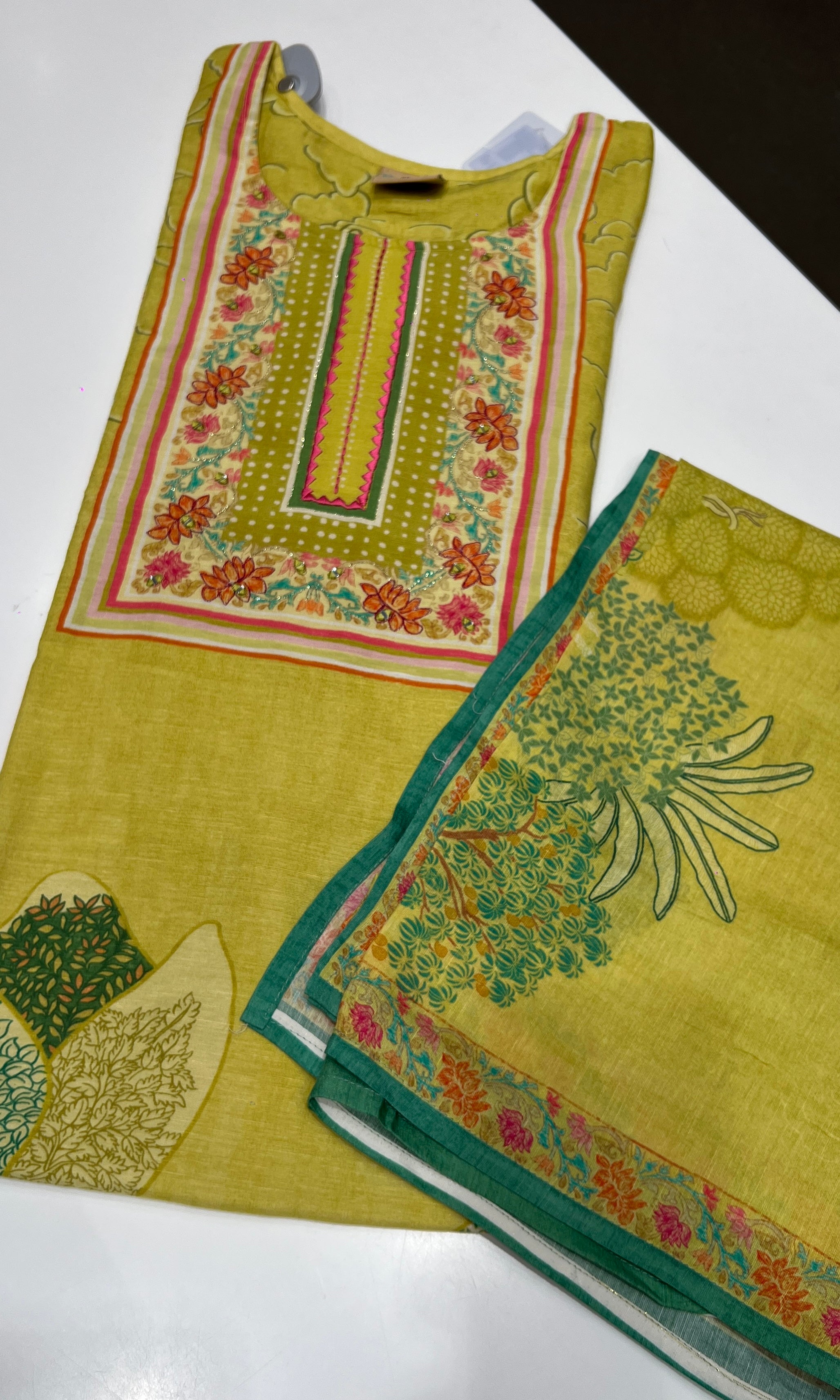 Mehandi green kurta set