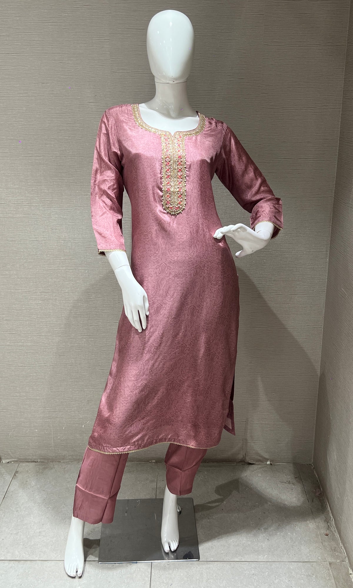Mauve kurta set with banarasi dupatta