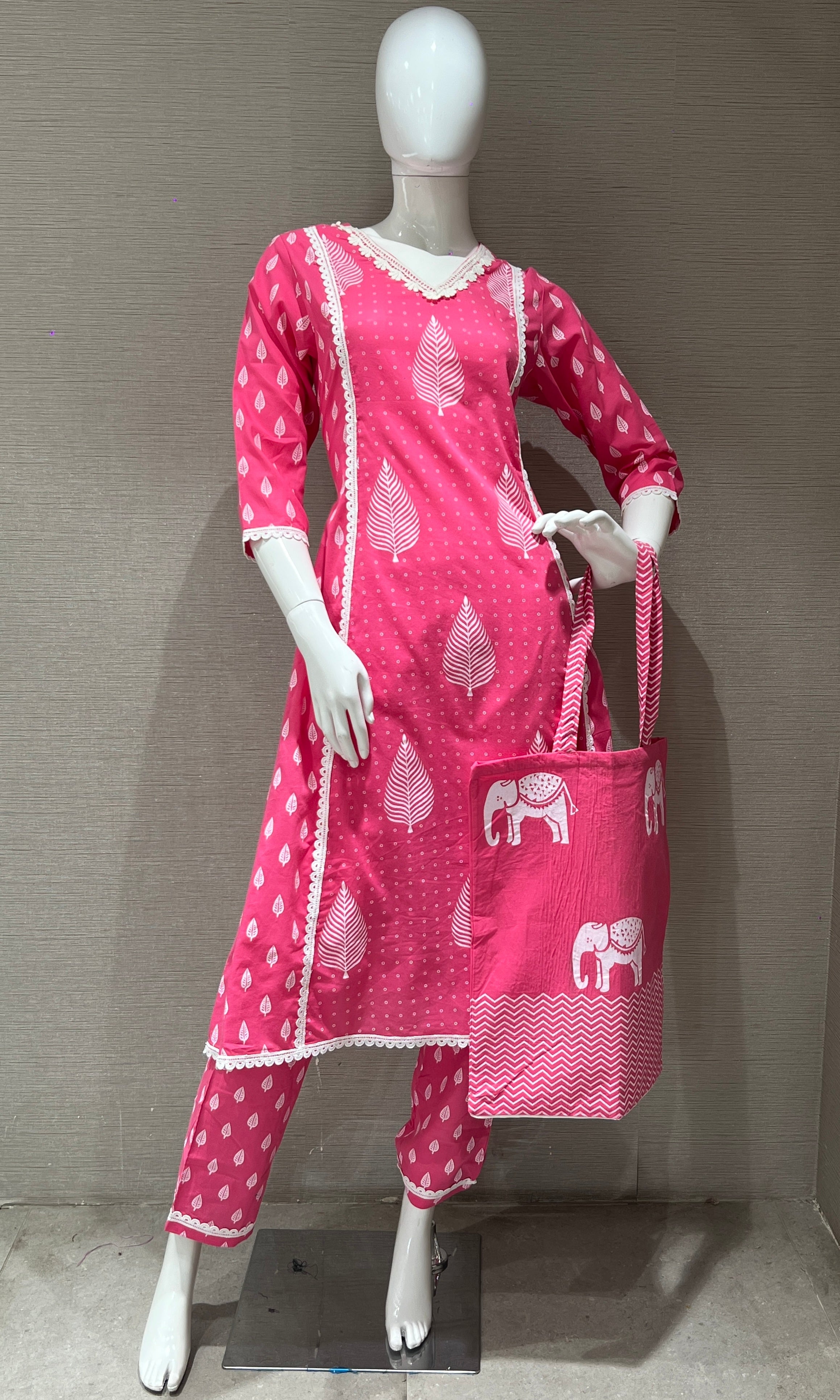 Pink kurta set with bag 3223
