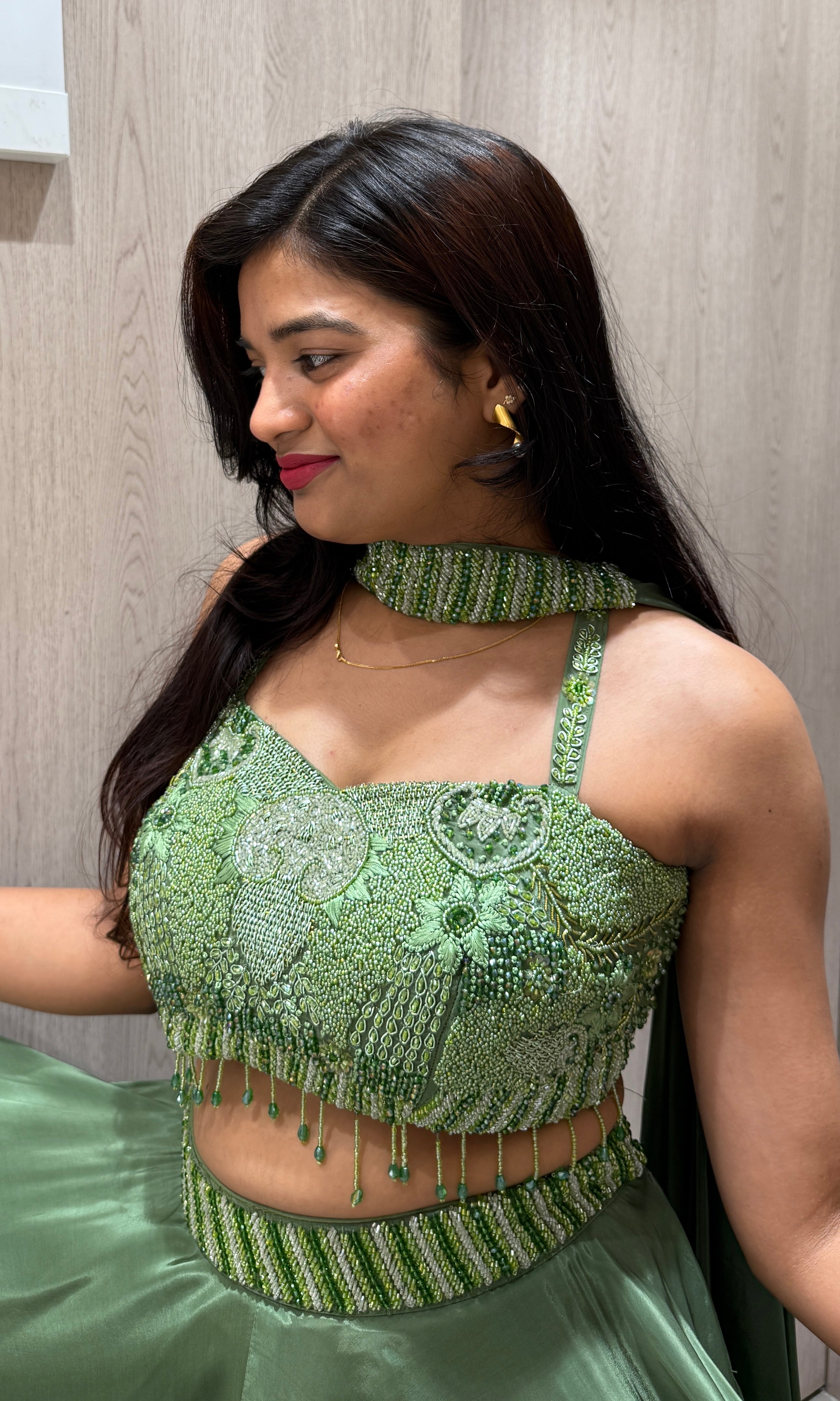 Green lehenga with neck dupatta 1000
