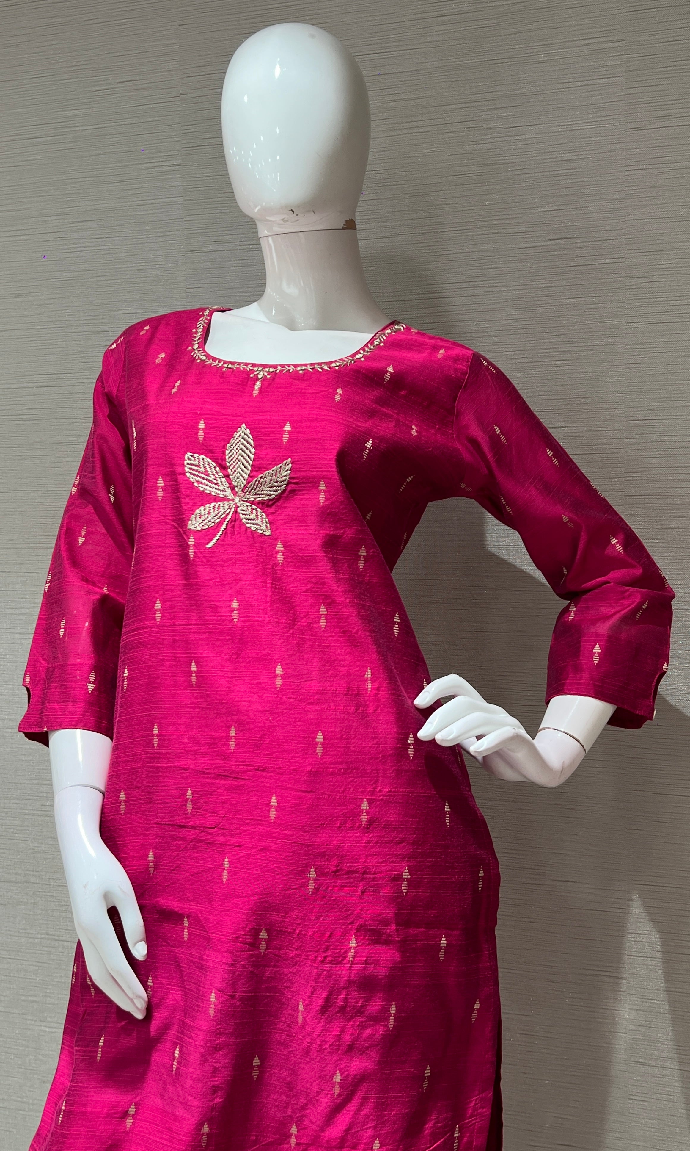 Pink kurta set WITH GOLDEN DUPATTA
