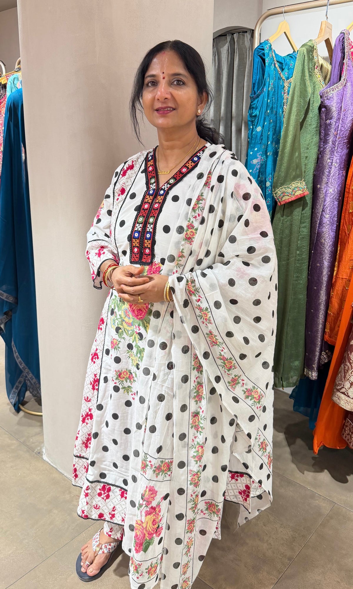 WHITE FLORAL KURTA SET