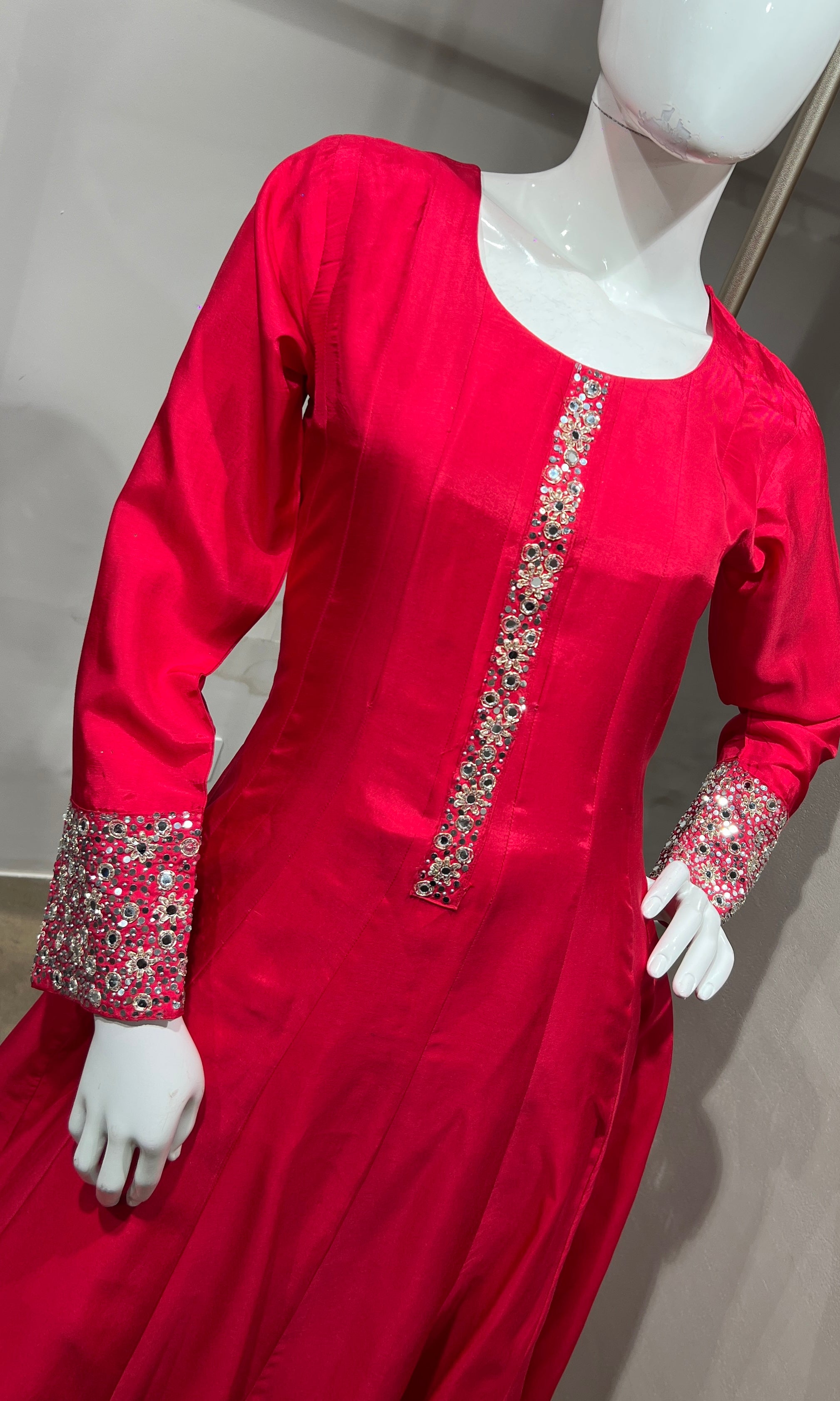 Rani Straight Kurta Set with Mirror Embroidery