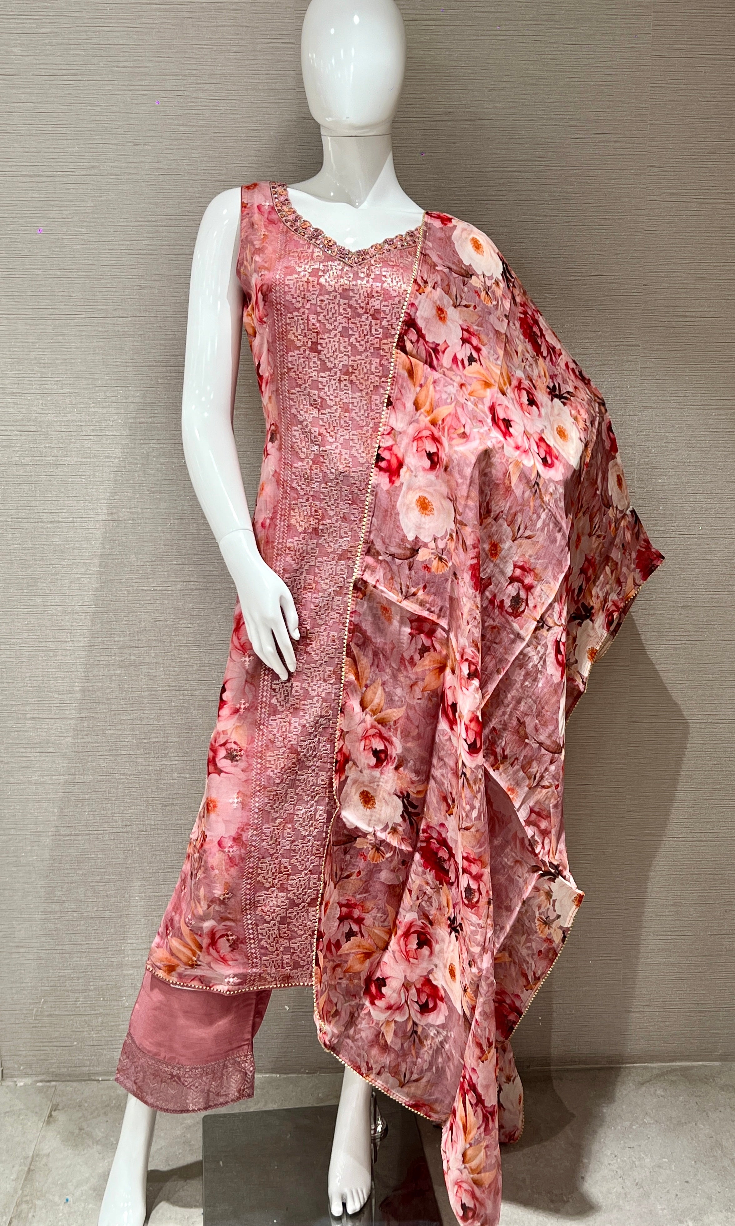 Onion pink Kurt set with printed dupatta