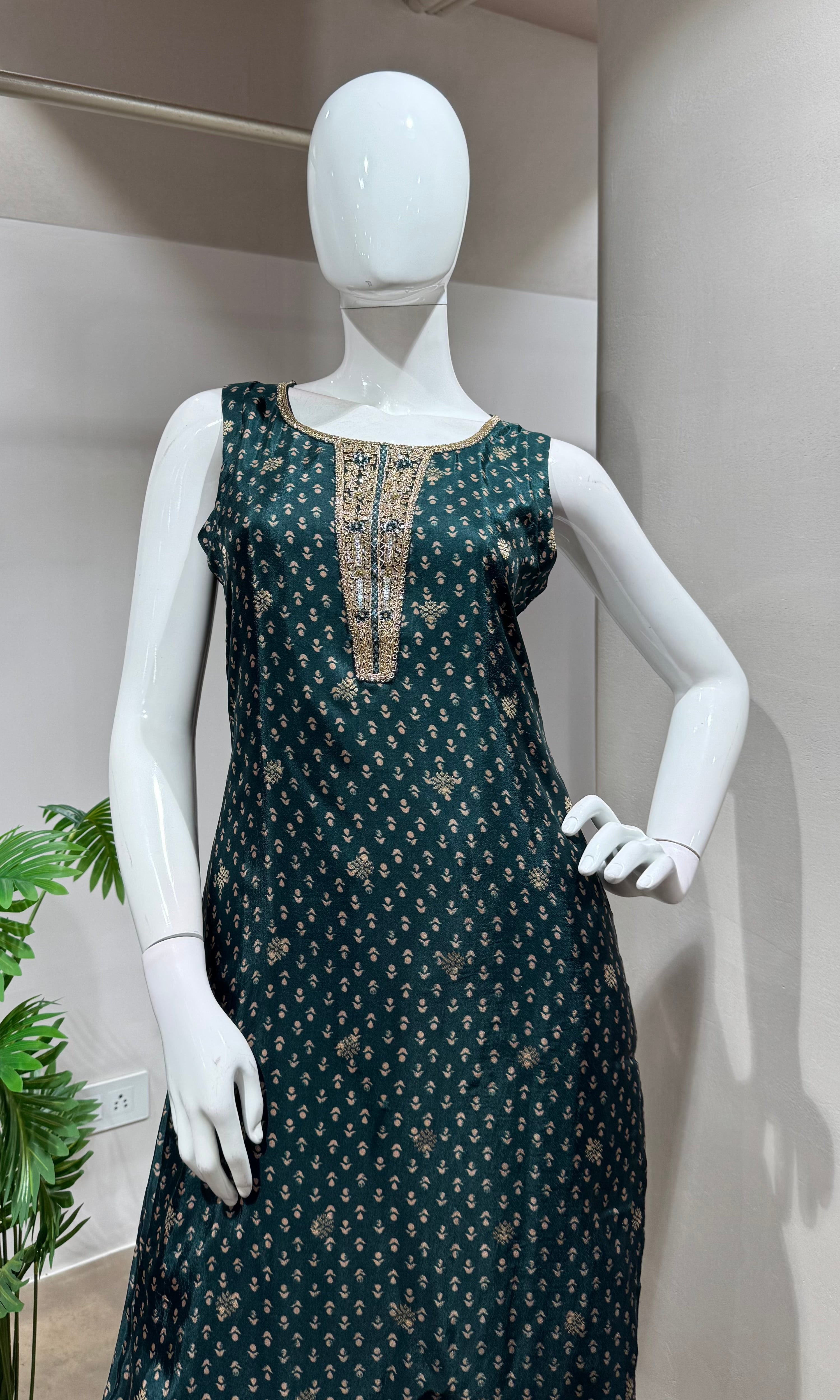 Green Chanderi KURTA SET with Zari Borders