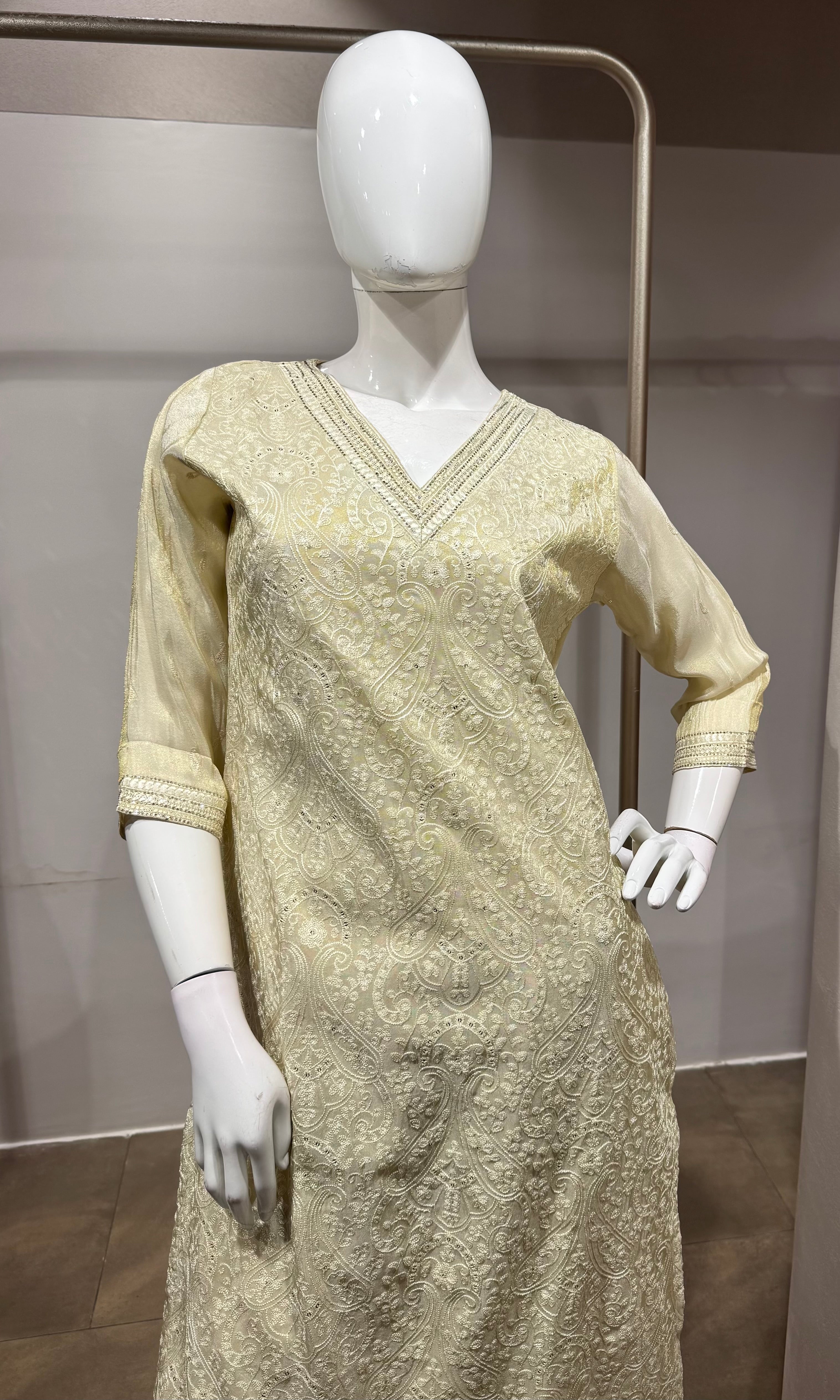 White Floral Embroidered Straight Kurta Set