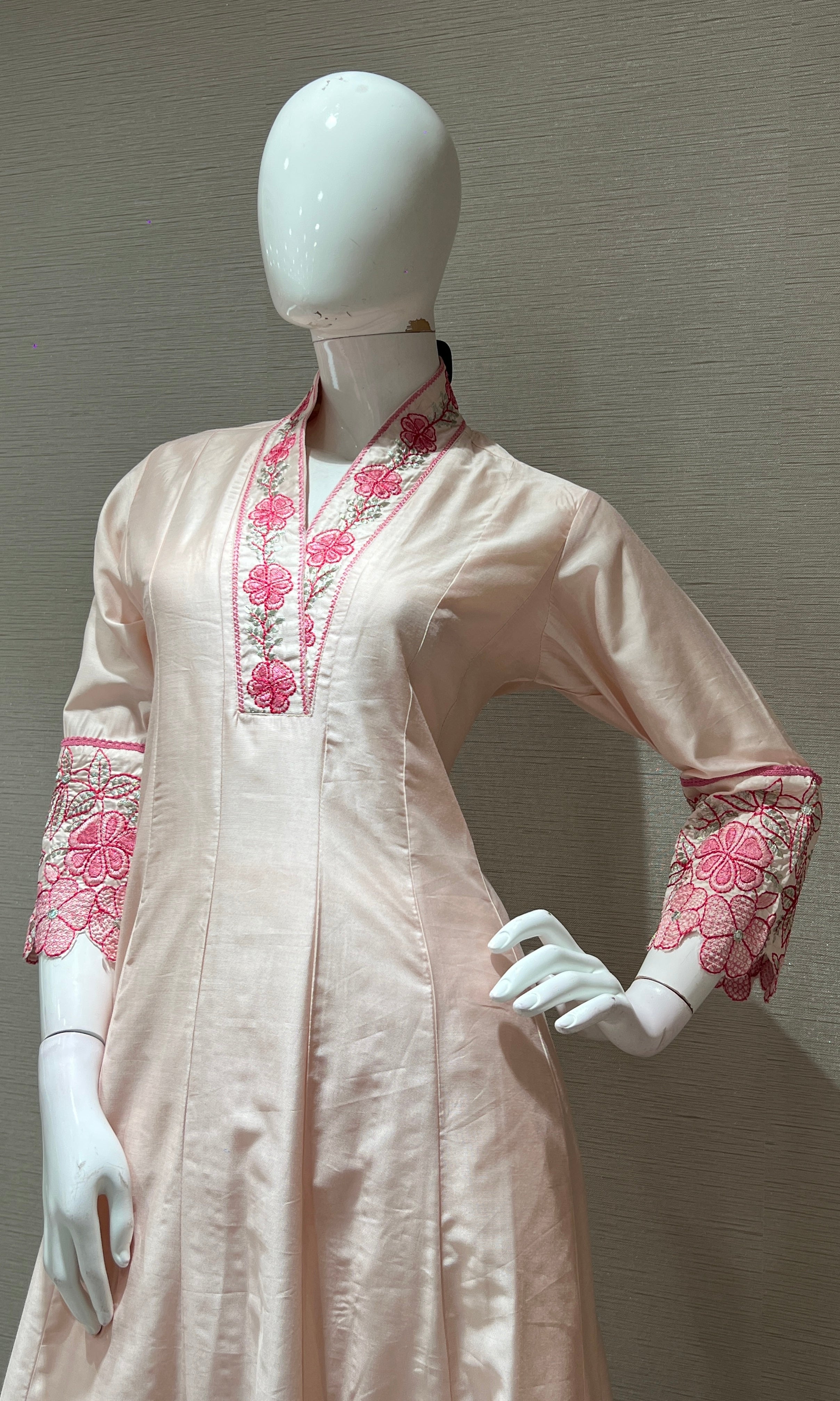 BLUSH PINK FLORAL PRINTED ANARKALI KURTA SET
