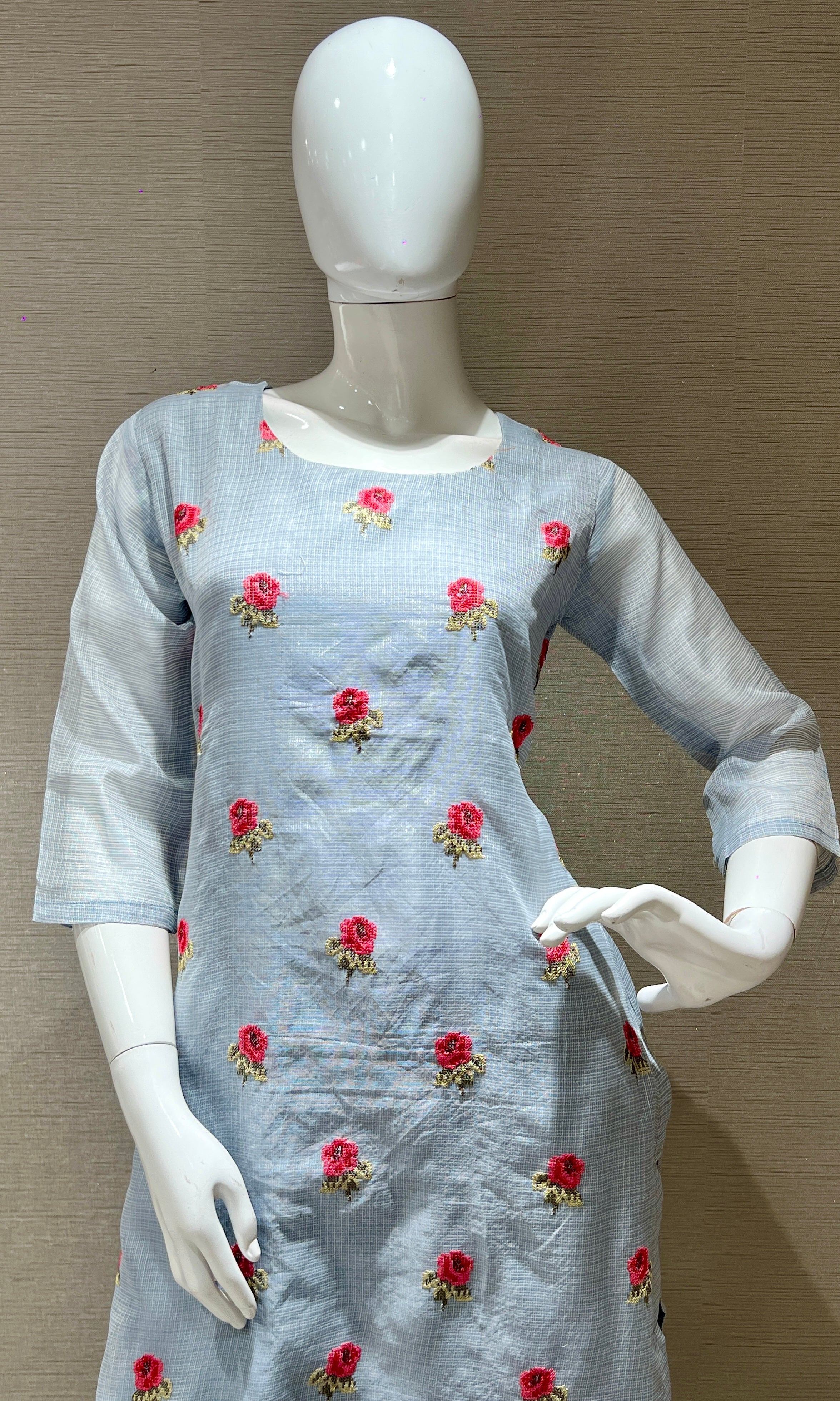 Grey kurta set with red floral embroidery