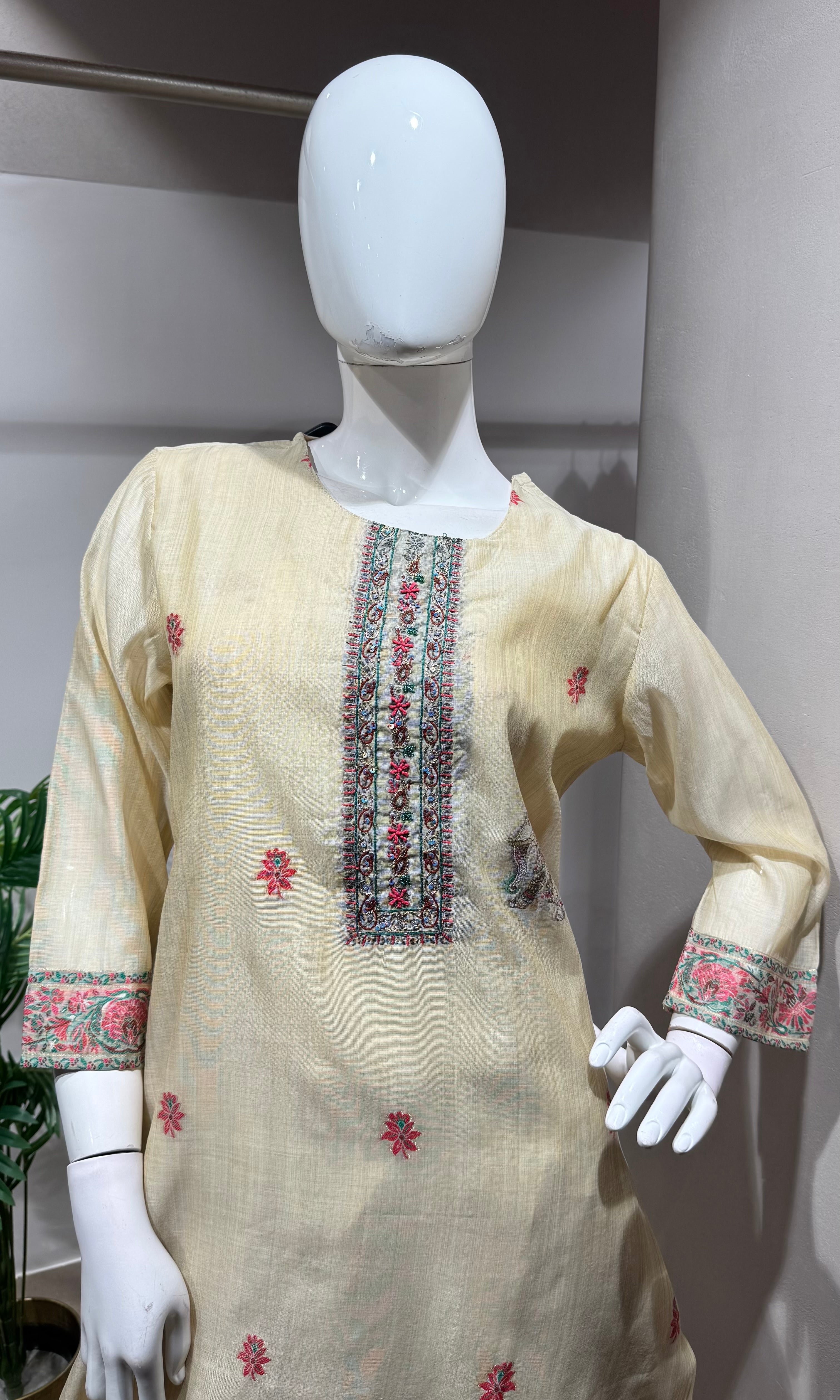 BEIGE Classic Cream Floral kurta set