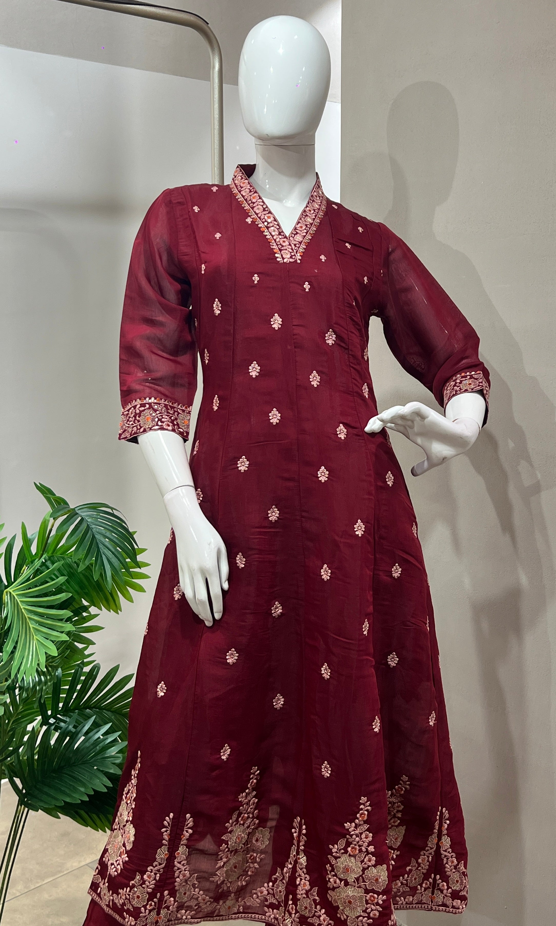 MAROON EMBROIDERED KURTA SET