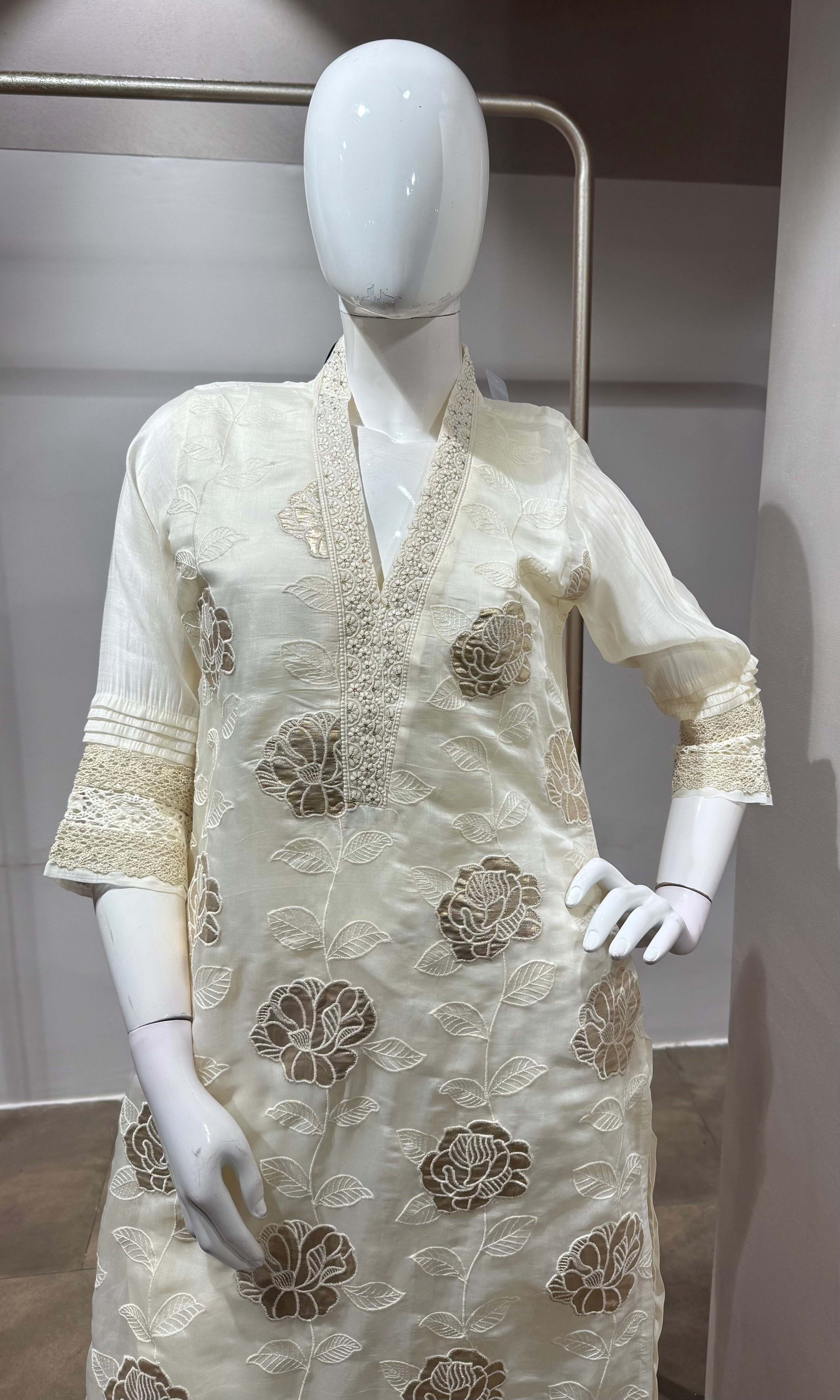 Cream gold Floral embroidered kurta set