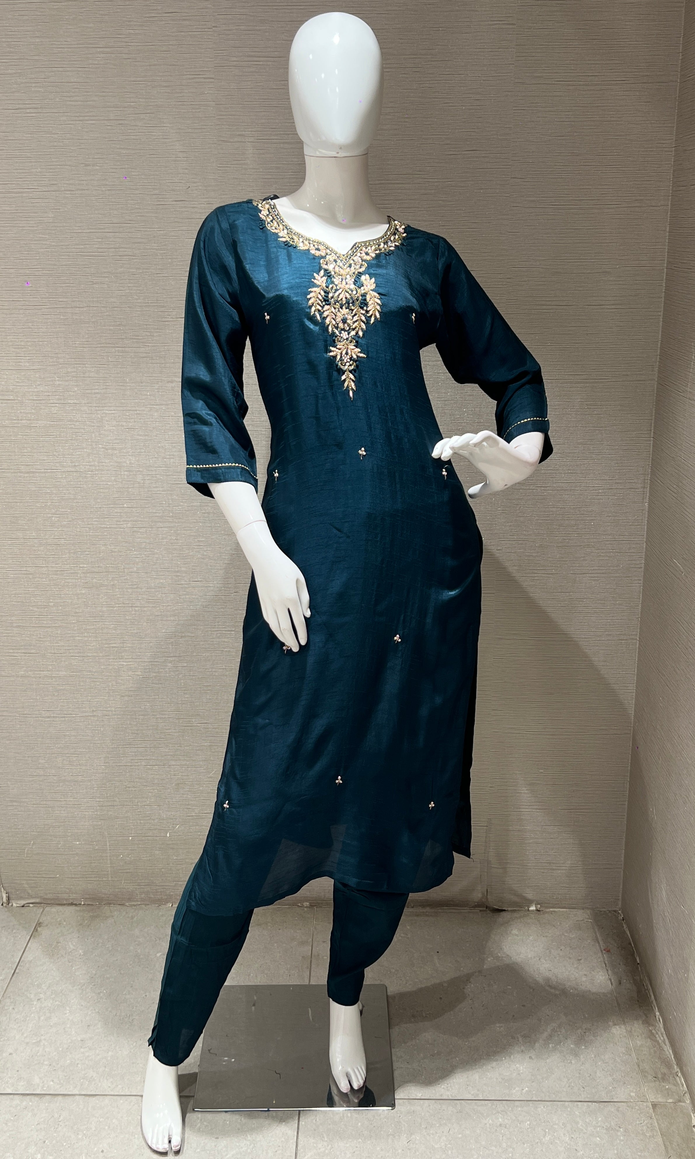 bottom green embroidered kurti with printed dupatta