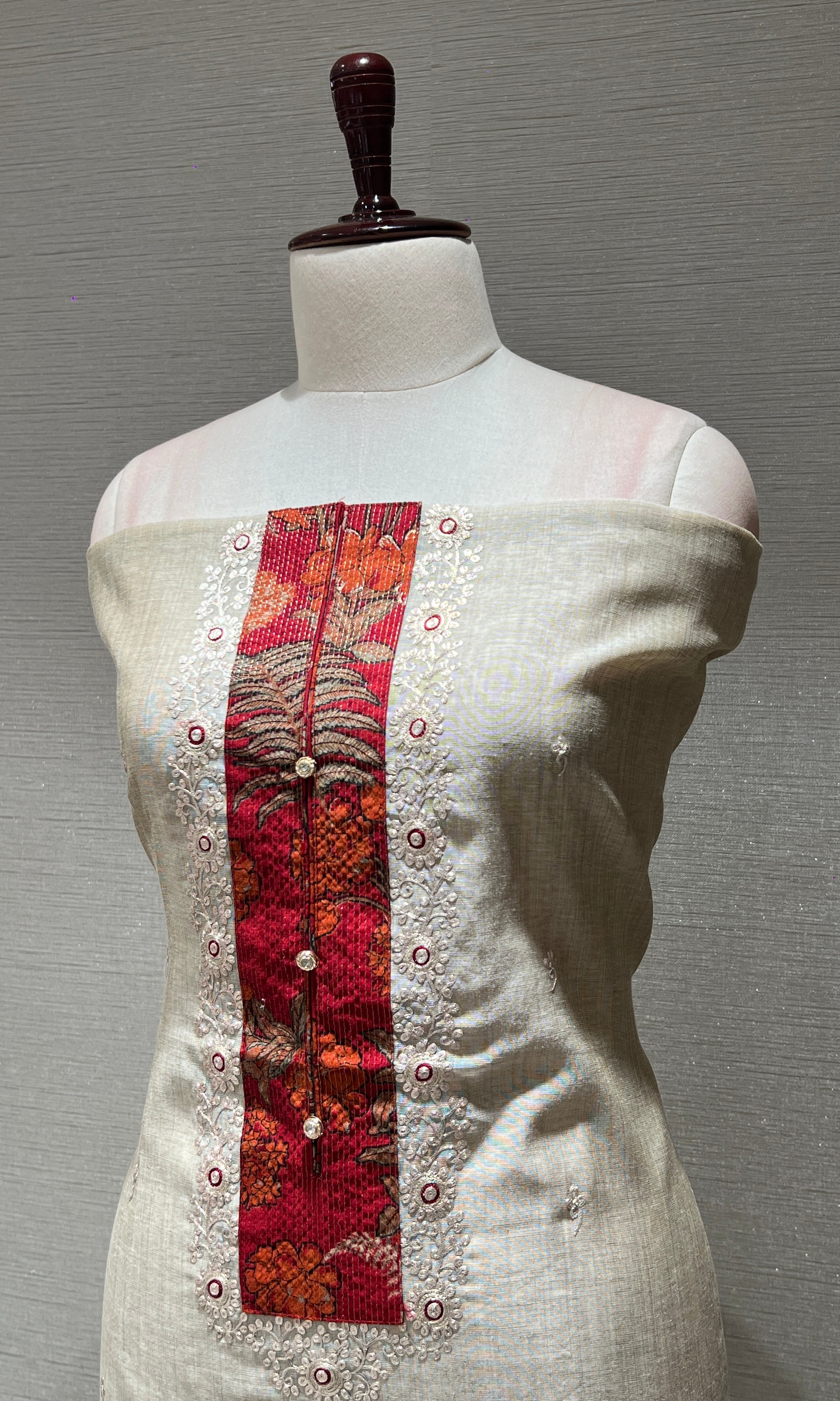 BEAGH AND RED DRESS MATERIAL