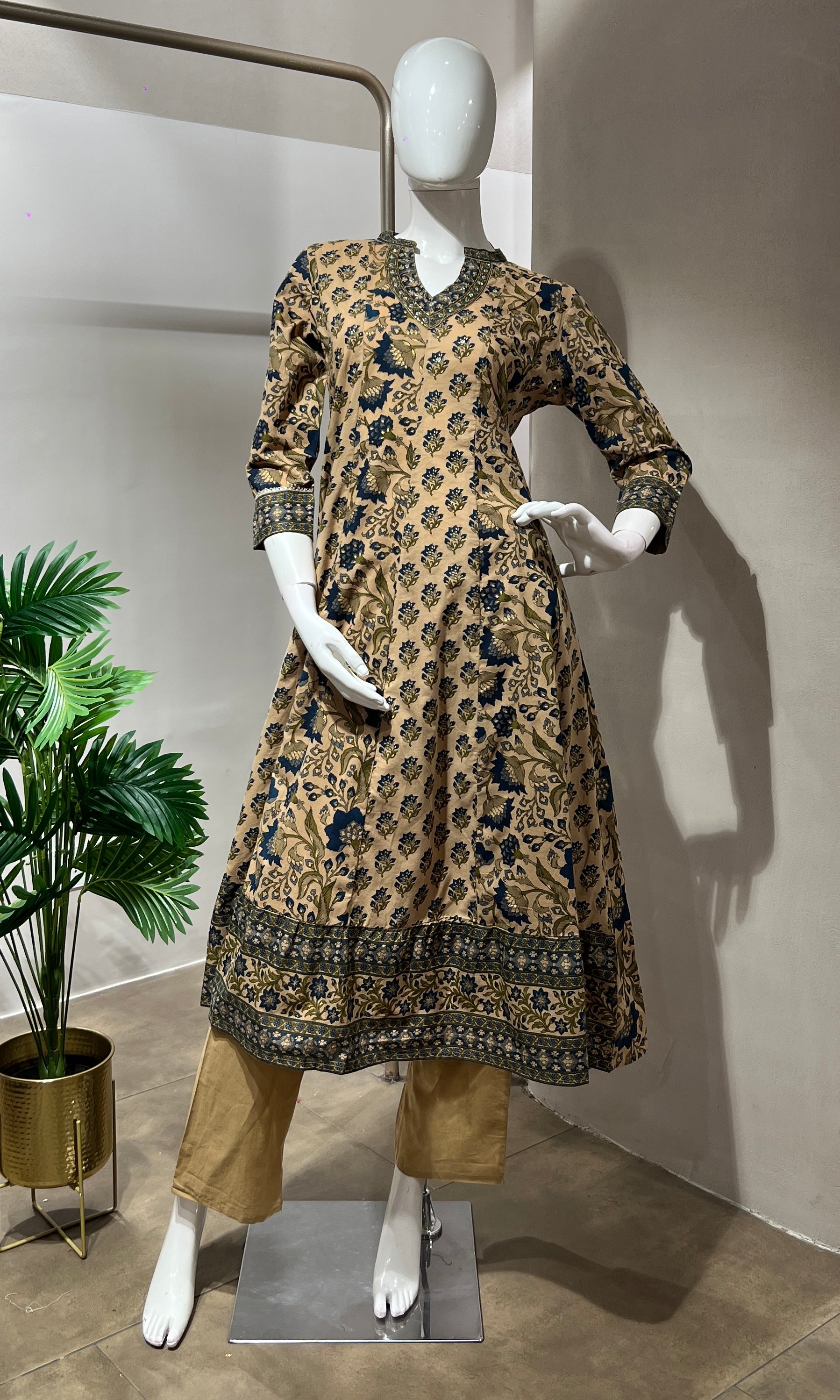 BLUE ETHNIC PRINTED KURTA SET