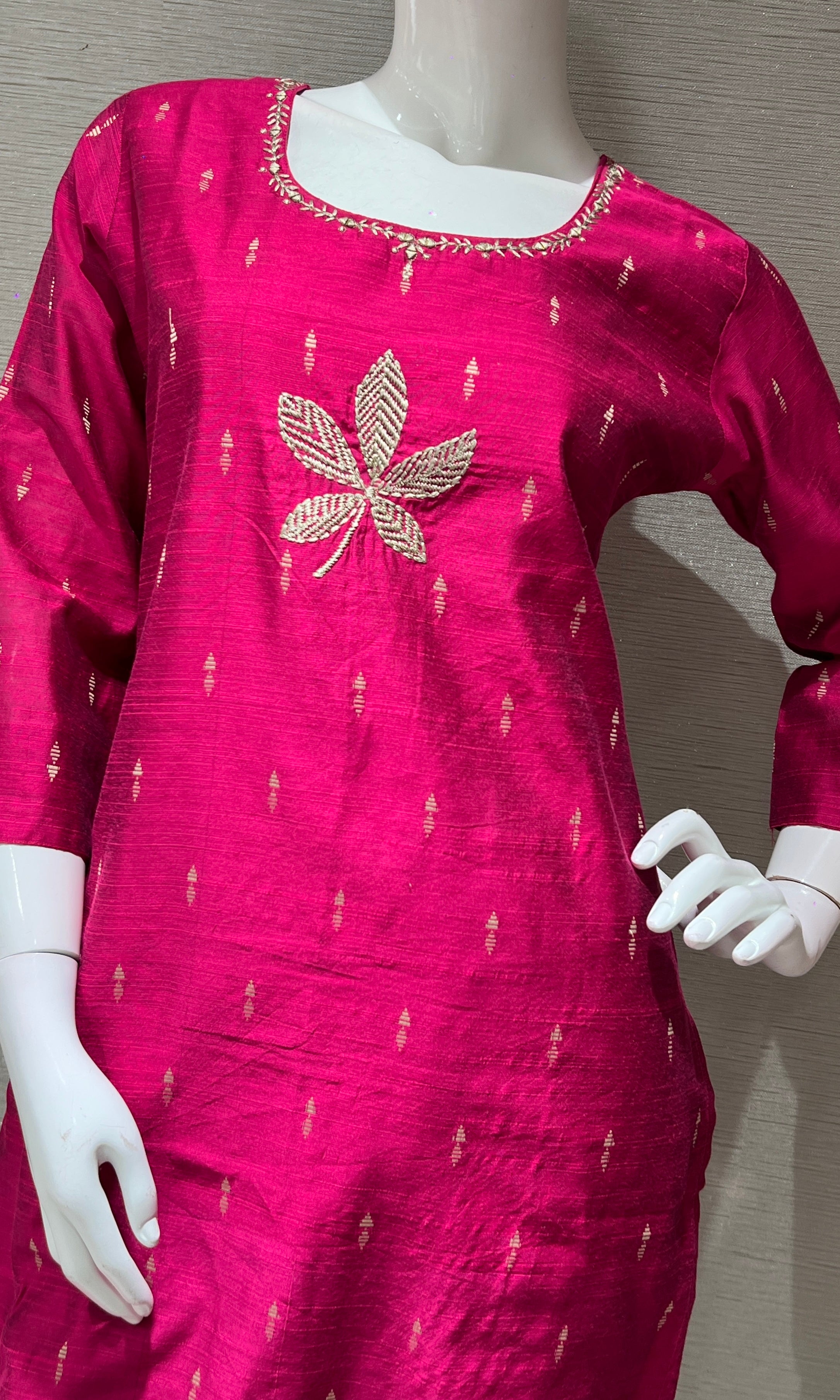 Pink kurta set WITH GOLDEN DUPATTA