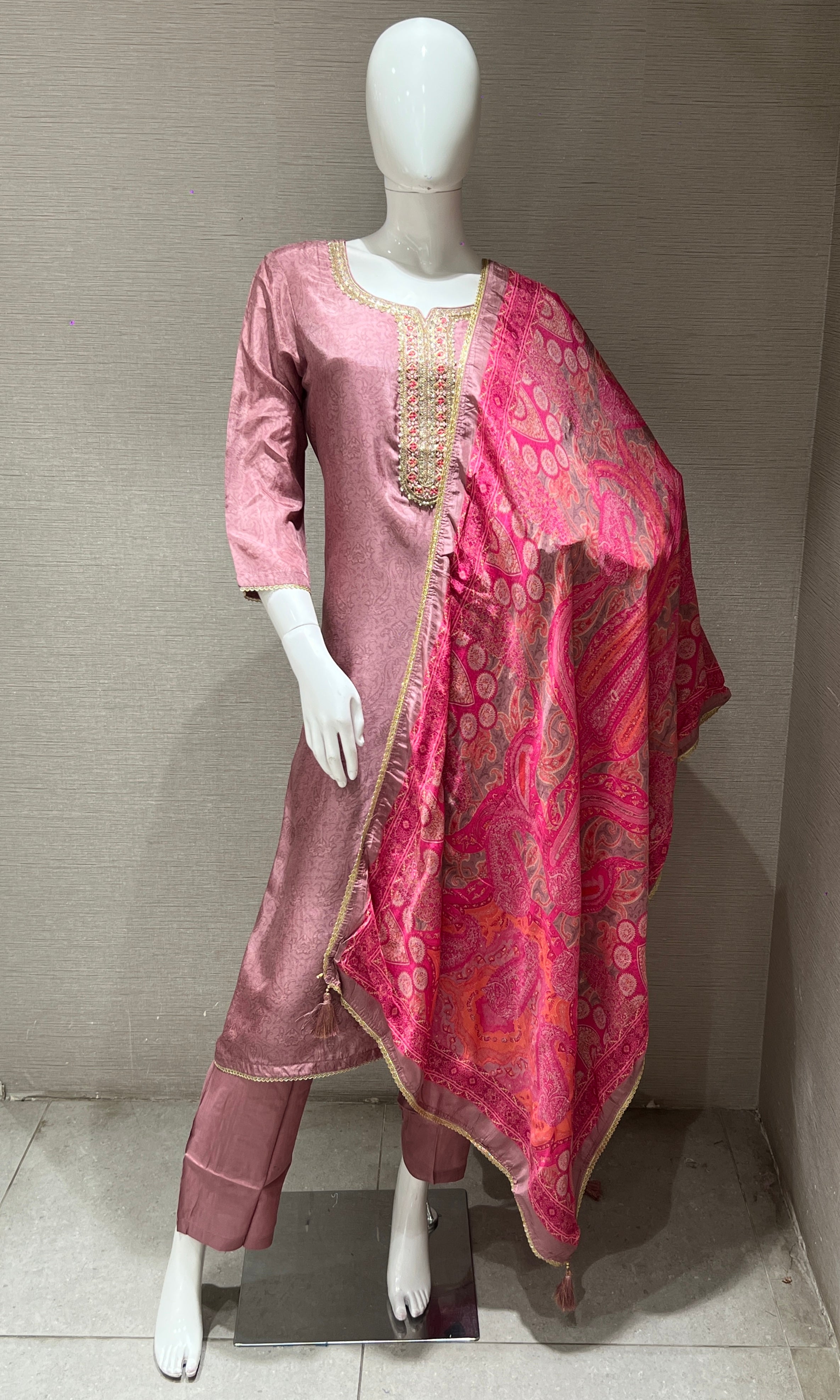 Mauve kurta set with banarasi dupatta