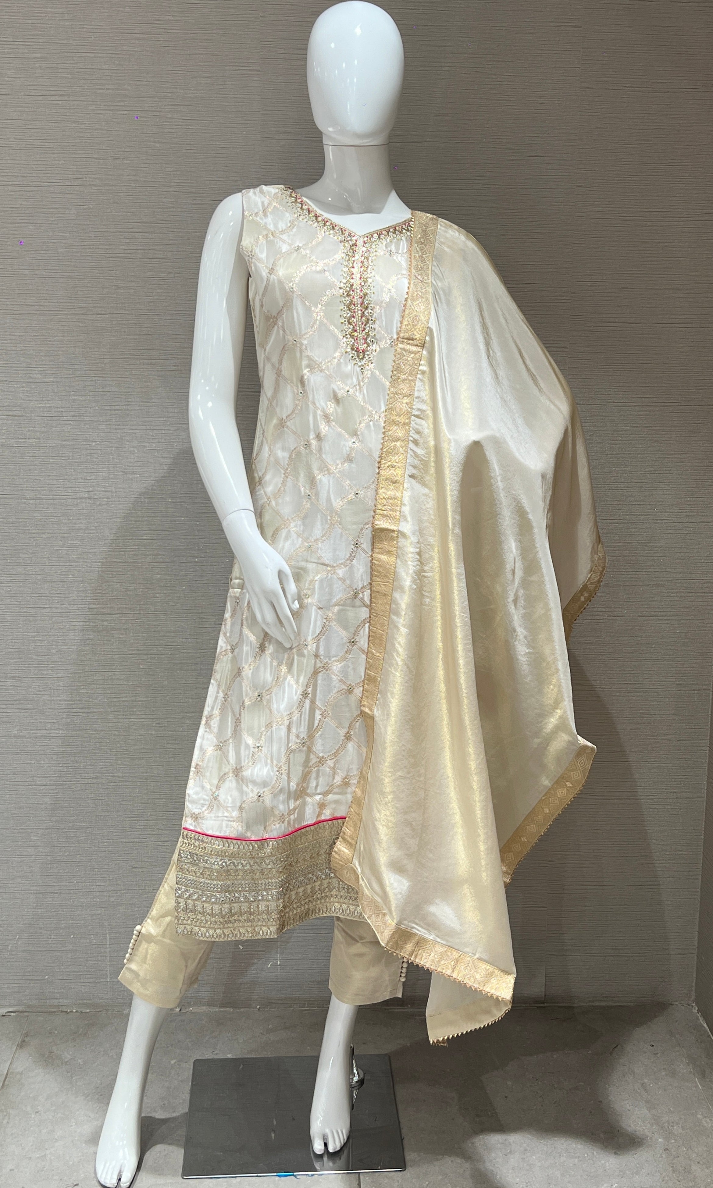 White shimmer kurta set