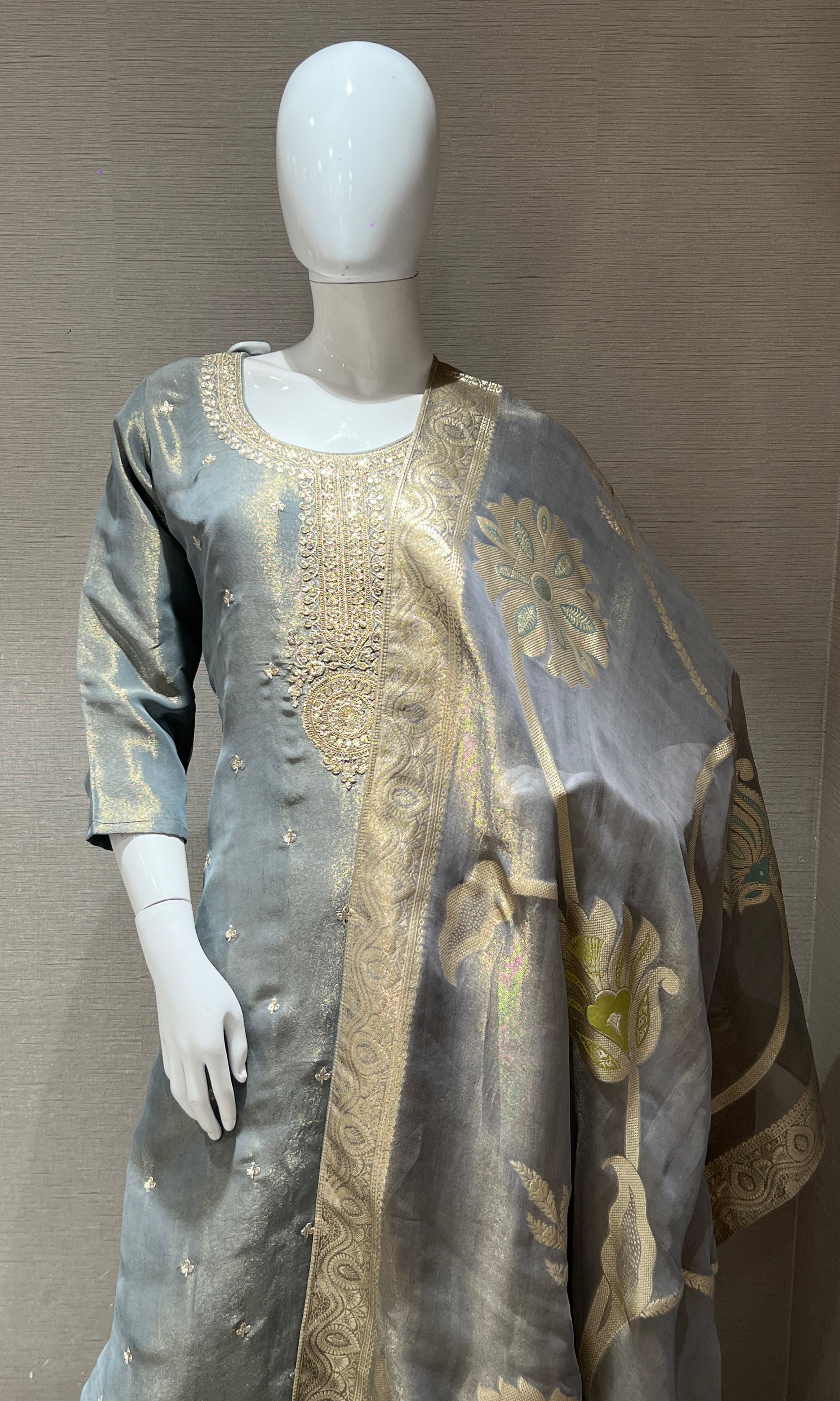 Grey shimmer silk kurta set