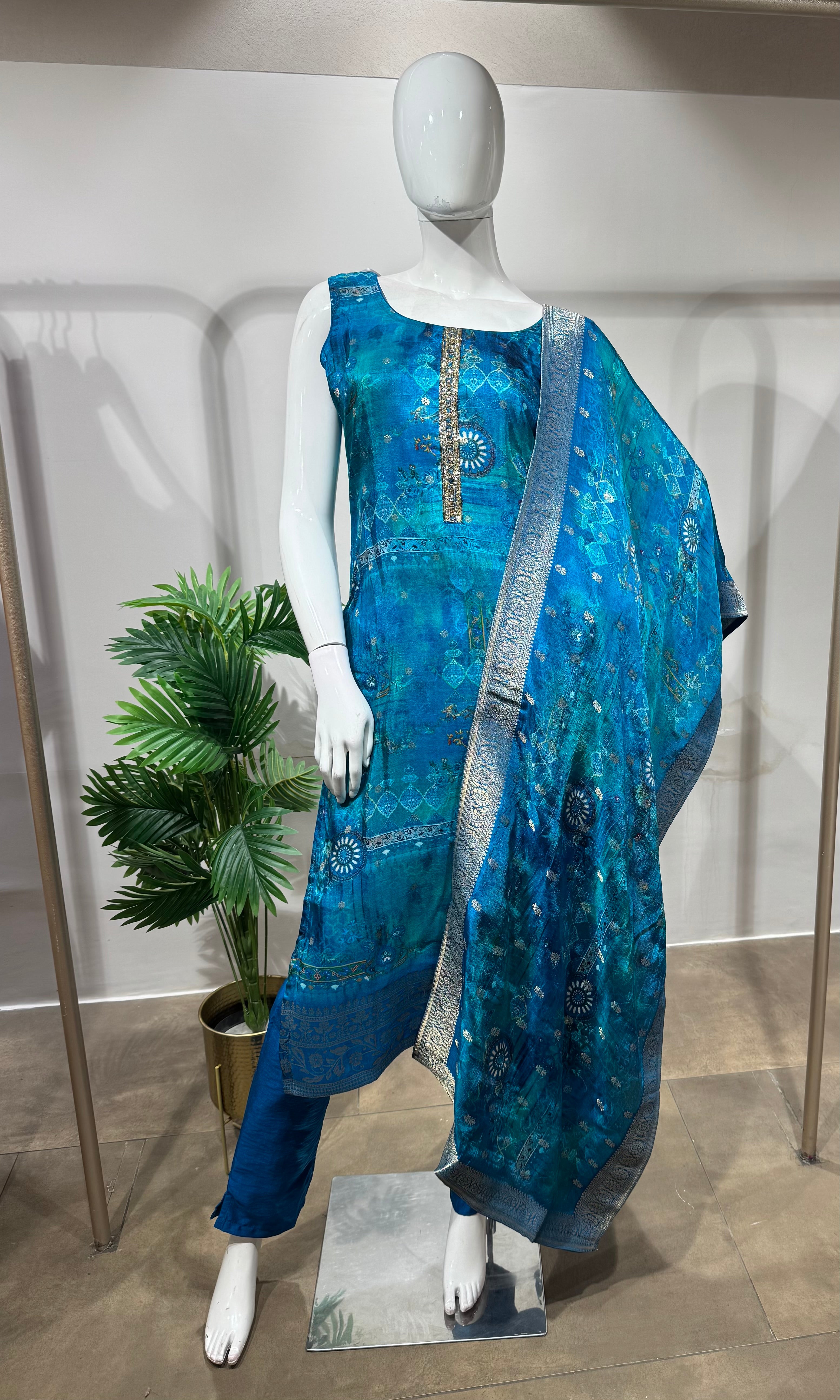 Blue Bandhani Print Silk kurta set