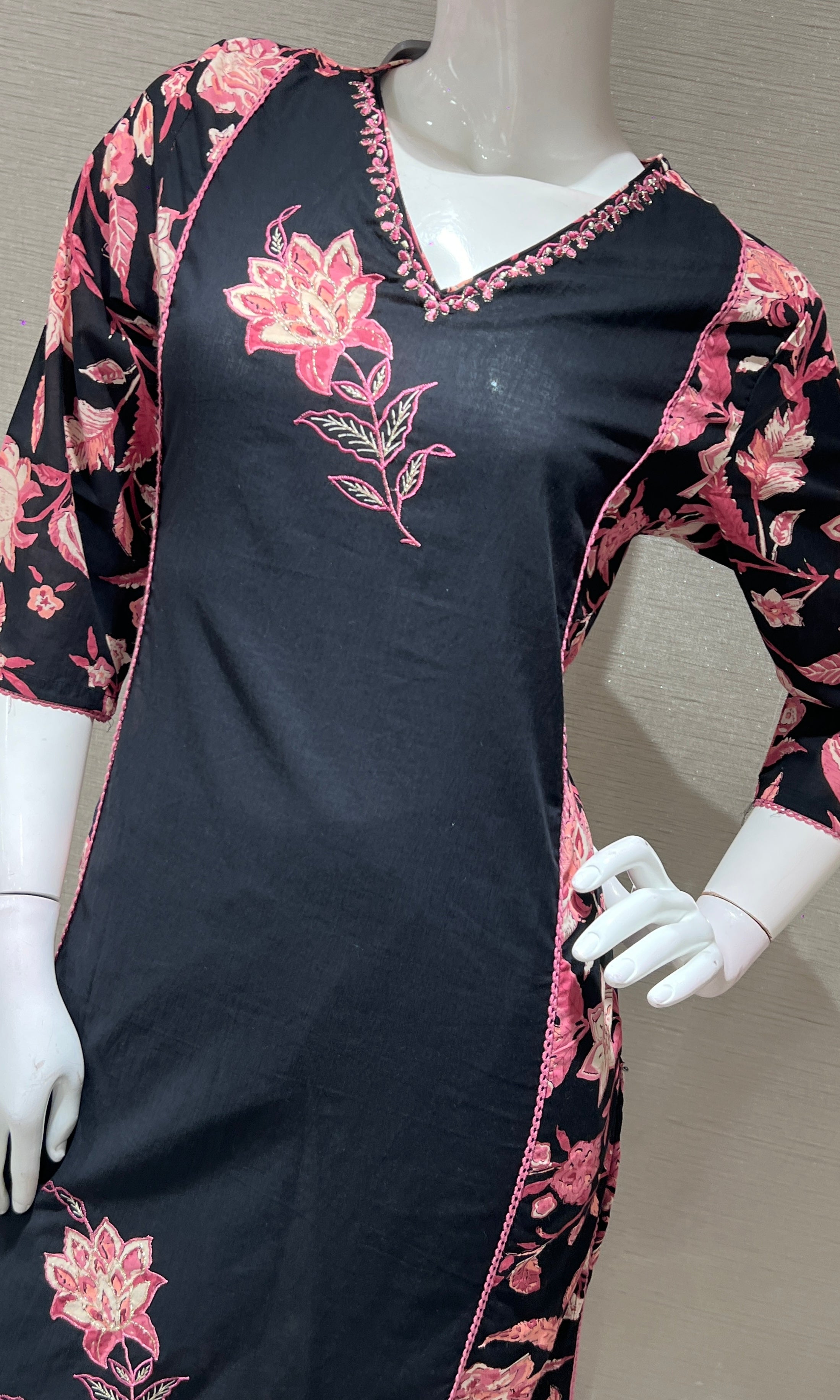 BLACK FLORAL PRINT KURTA SET