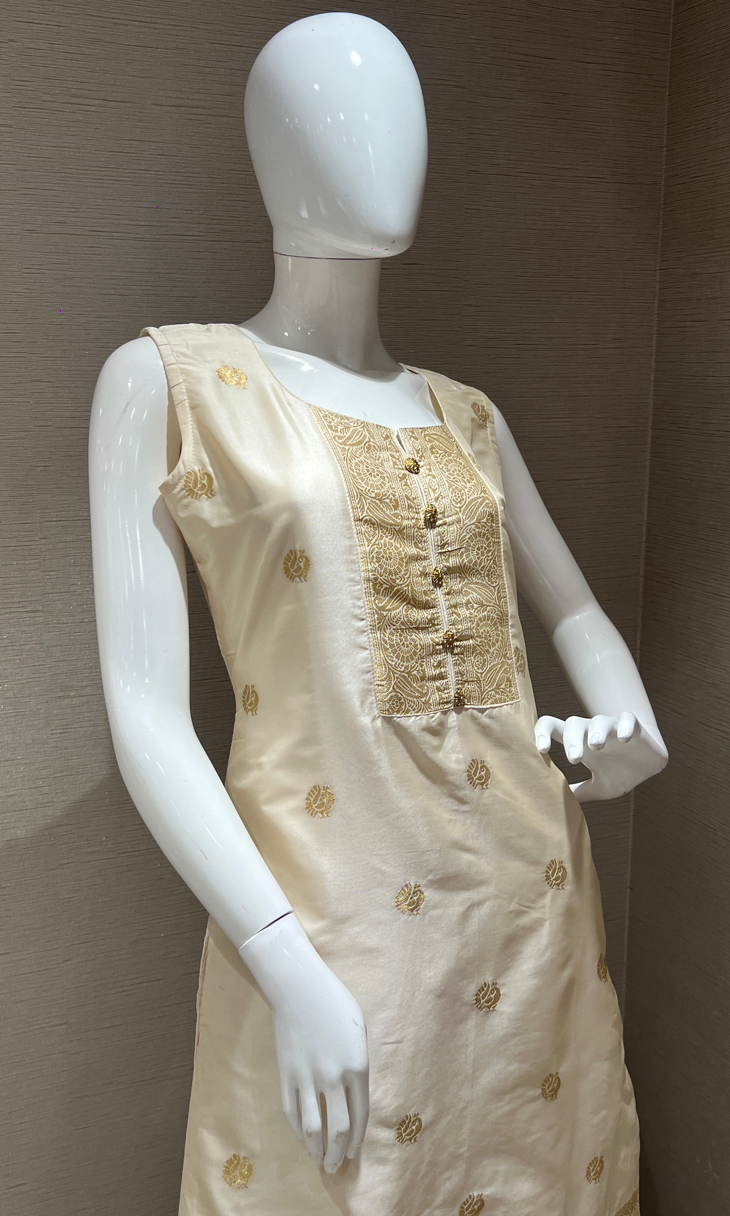 Ivory Banarasi Kurta Set