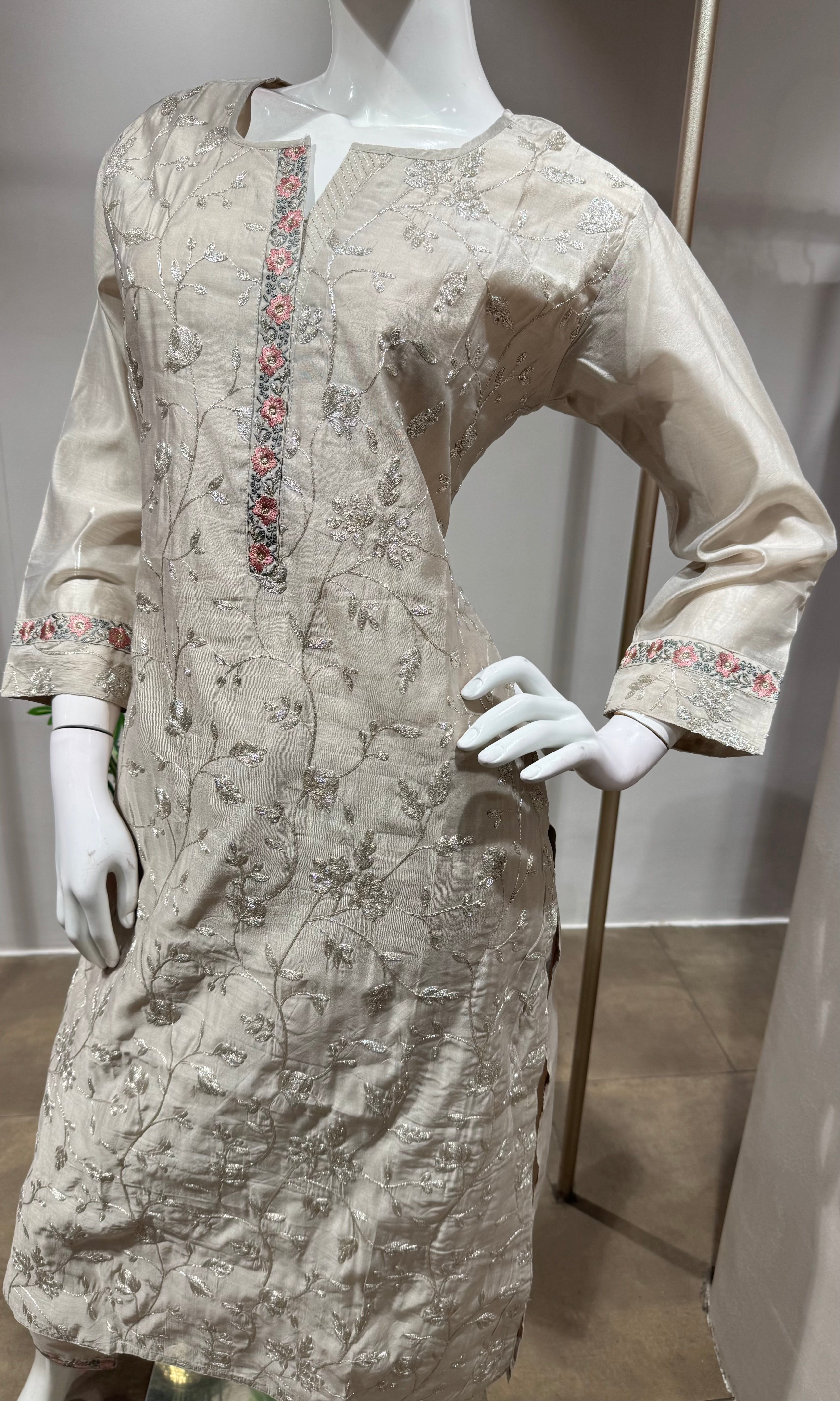 BEIGE FLORAL EMBROIDERY KURTA SET