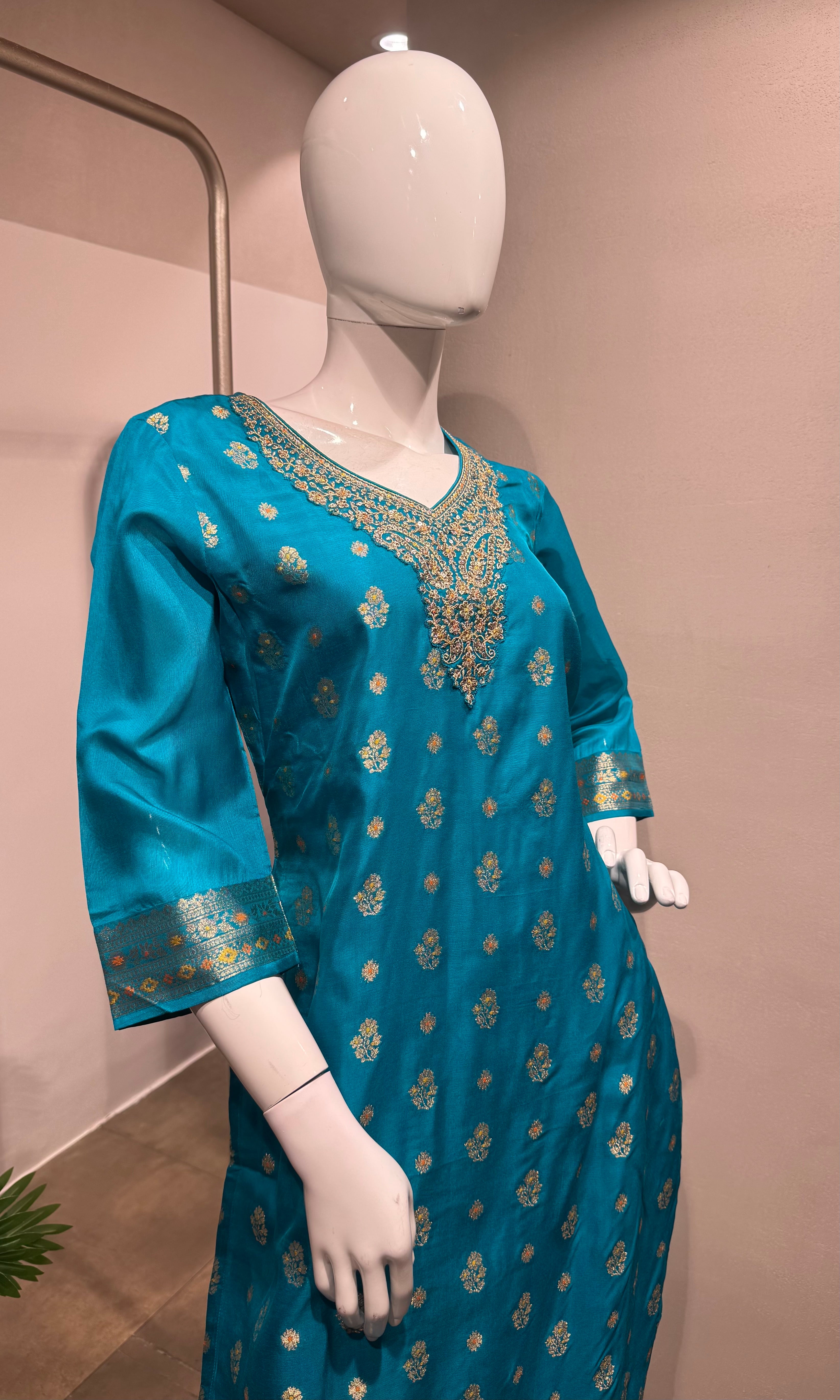 Rama blue kurta set with banarasi dupatta