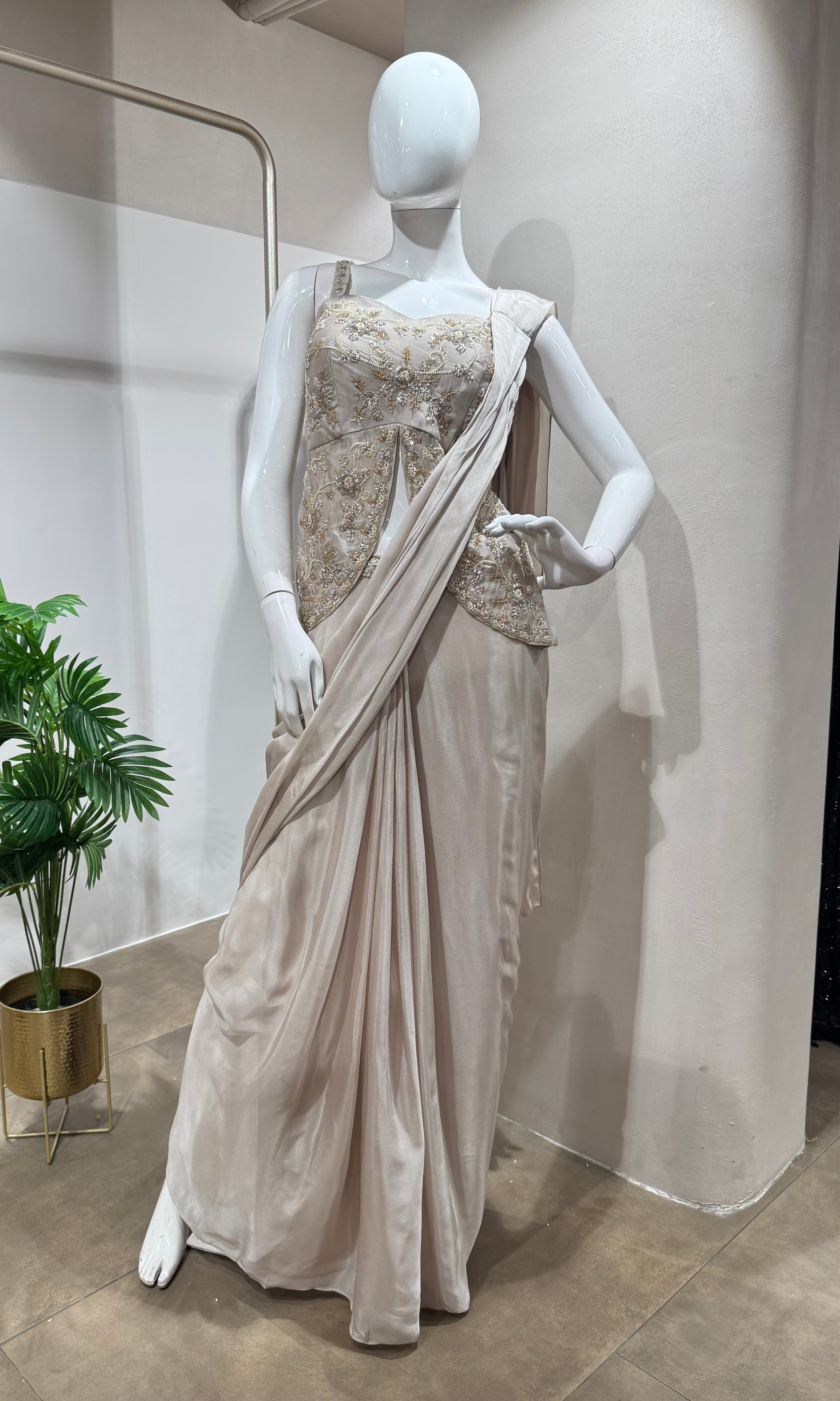 BEAGH Embroidered Ivory Saree with Blouse