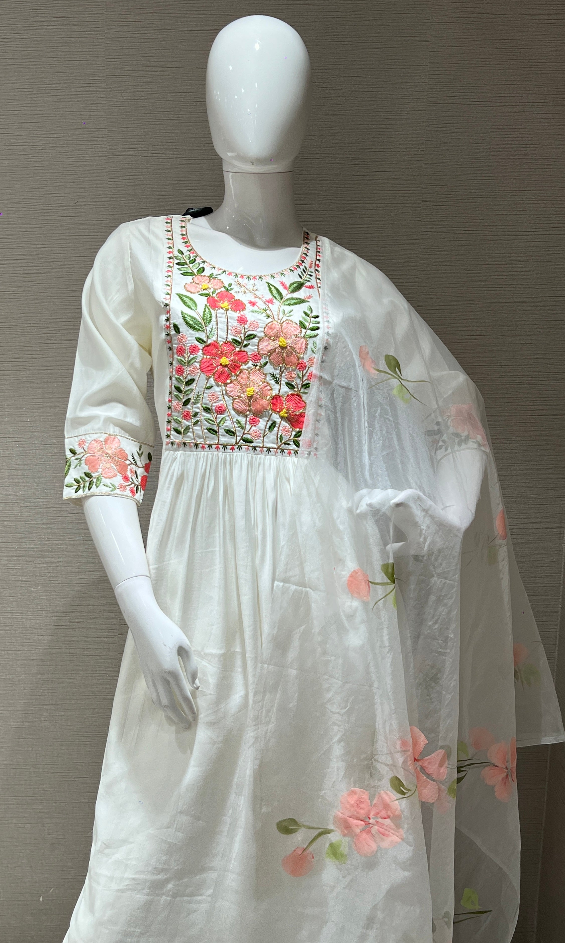 Cream Floral Charm Mul Chanderi kurta set