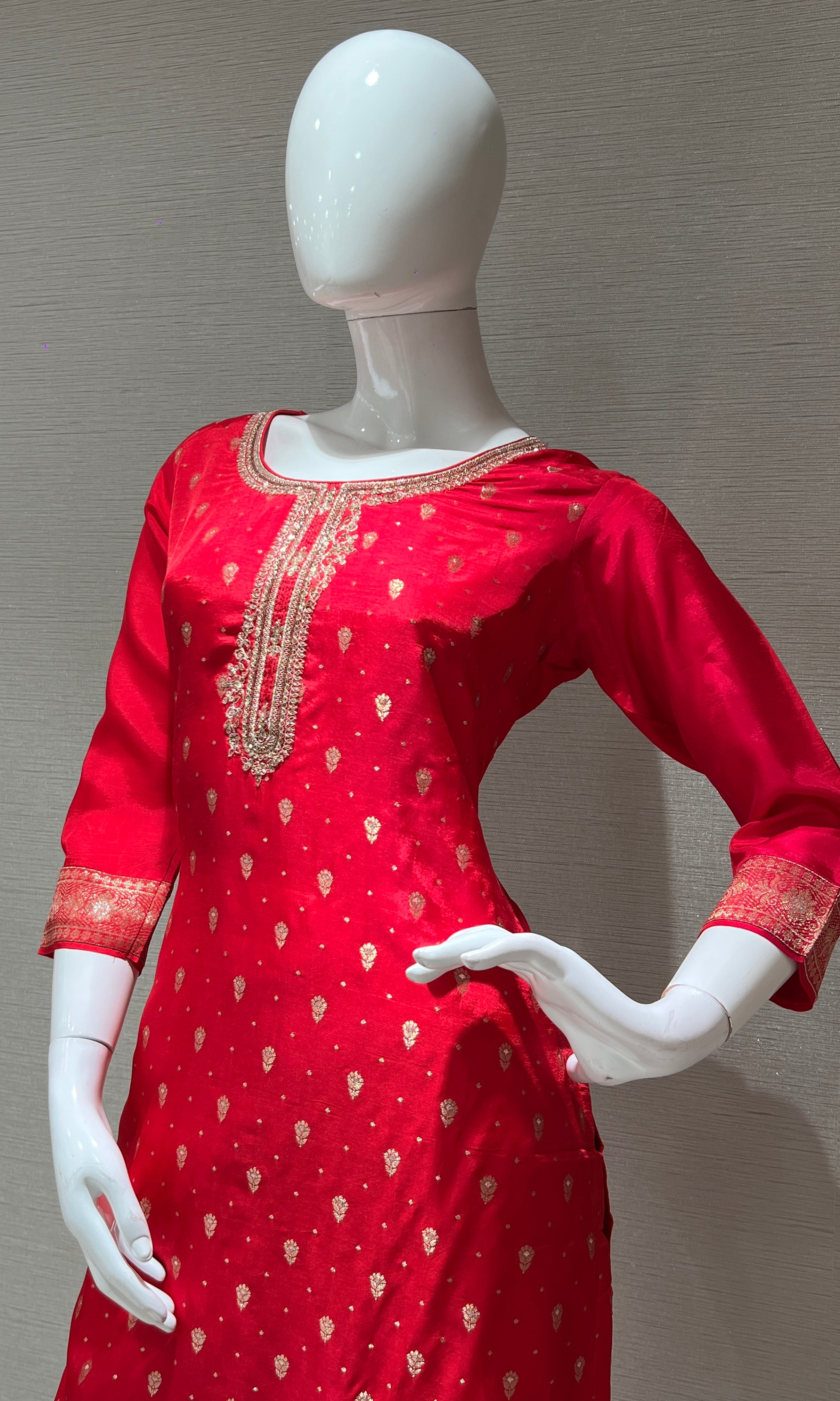 Rani pink kurta set with gold embroidery