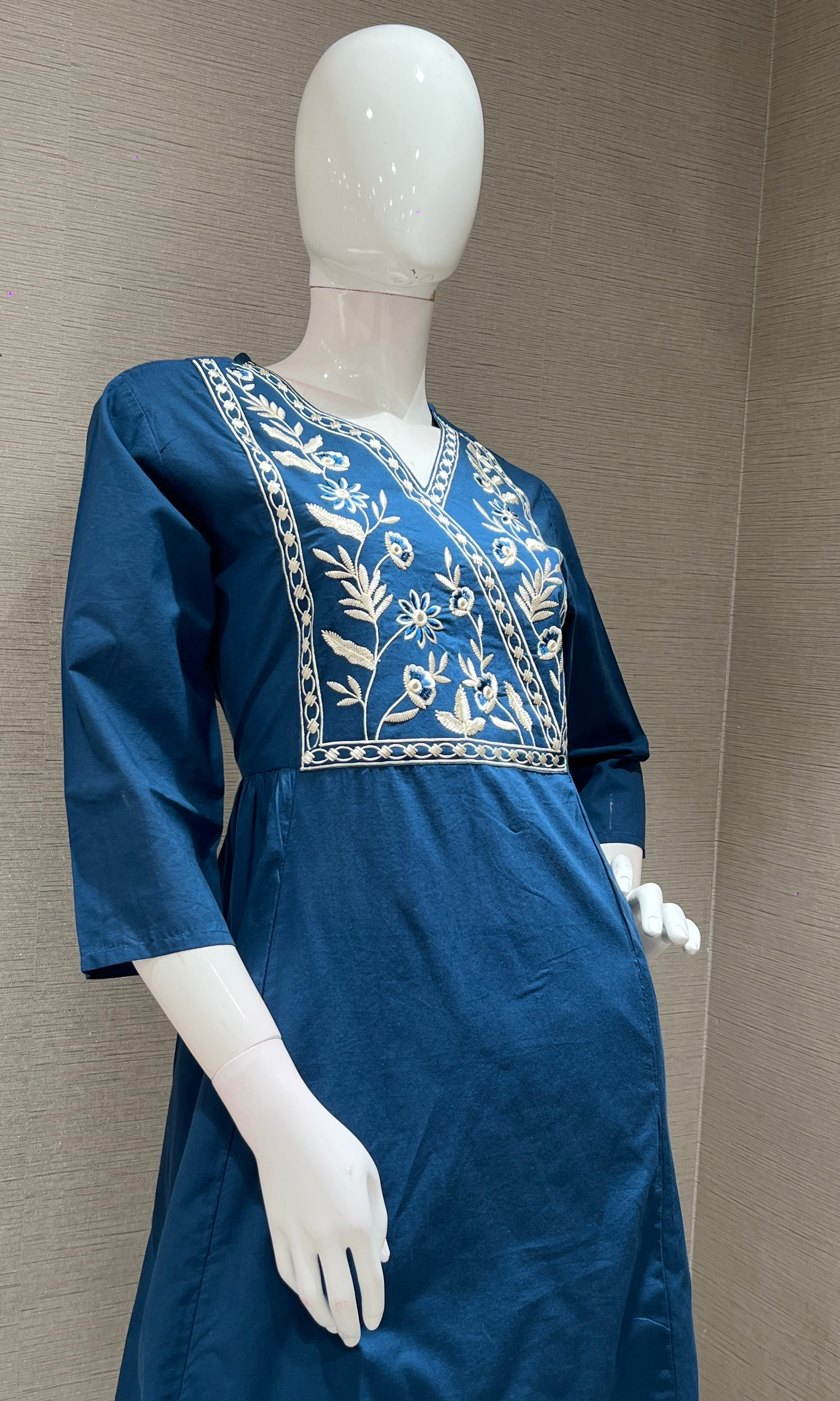 NAVY BLUE FLORAL THREAD EMBROIDERY kurta set