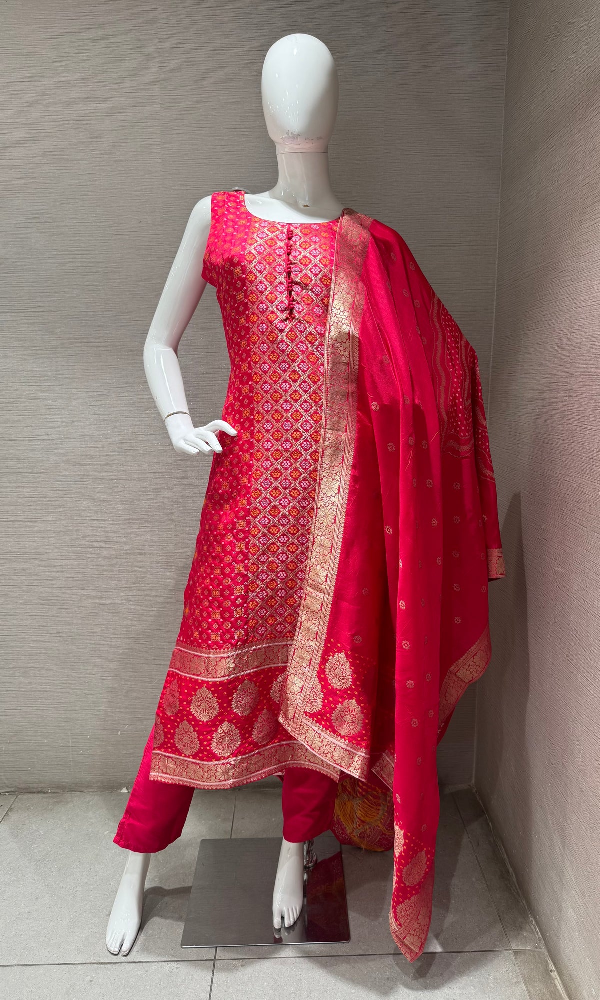 RANI Banarasi silk Kurta Set with Gold border Dupatta