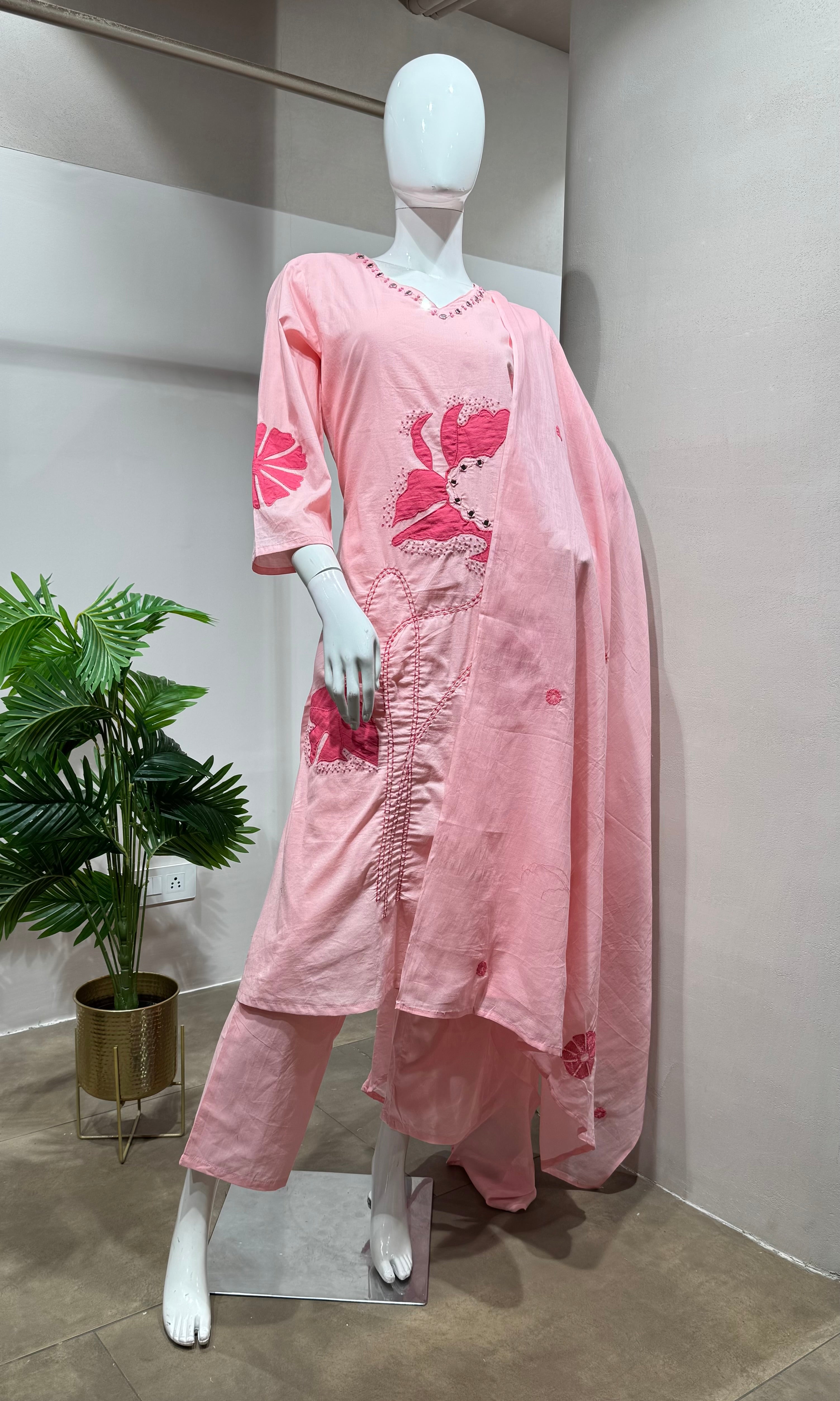 Baby pink floral kurta set