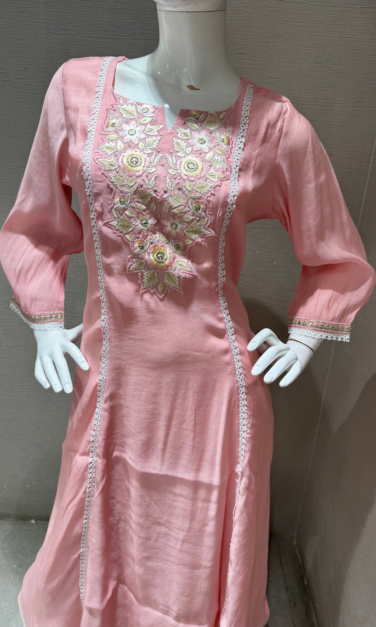 Baby Pink Floral Embroidered Ethnic Kurta top