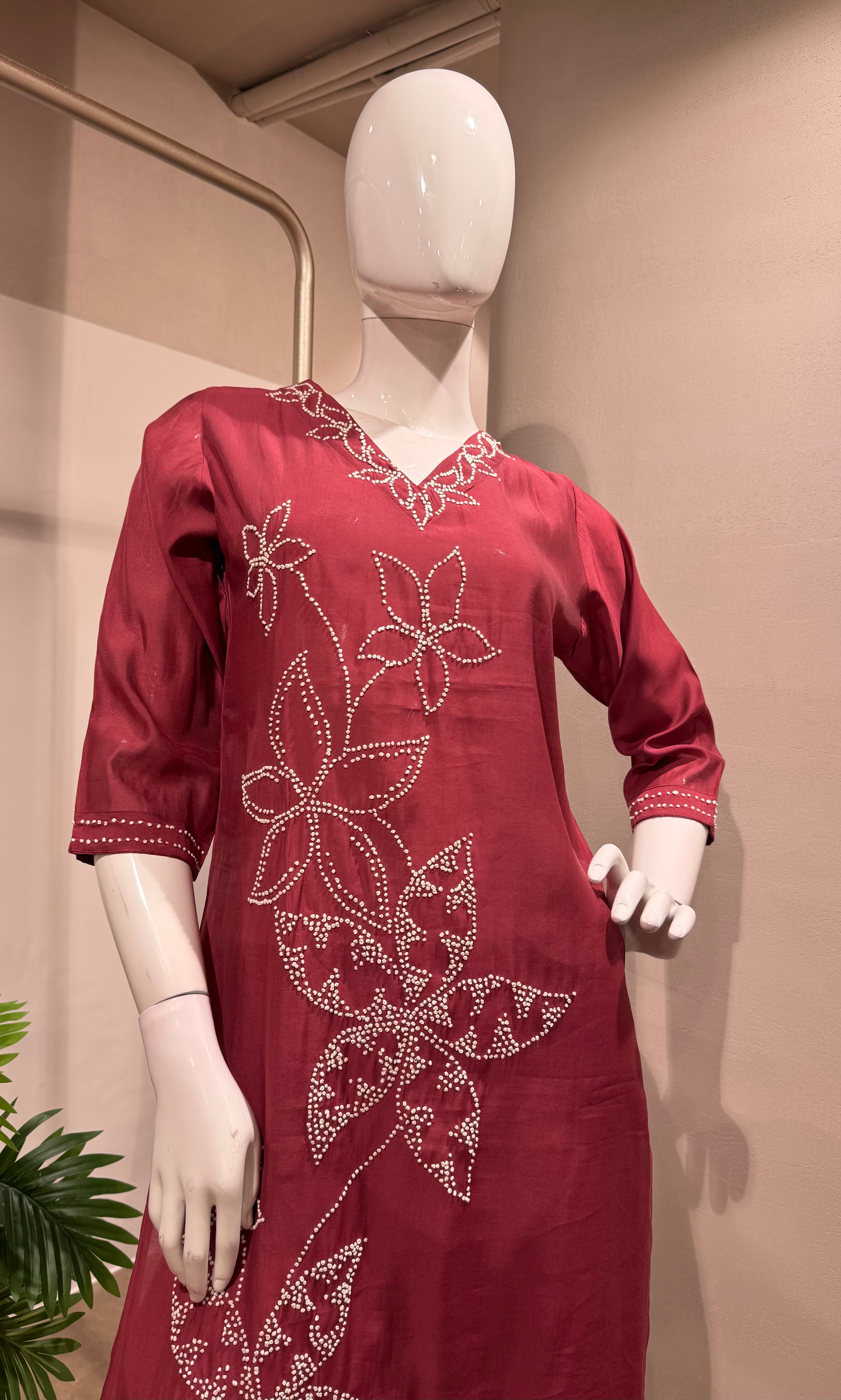 RED FLORAL EMBROIDERED KURTA SET
