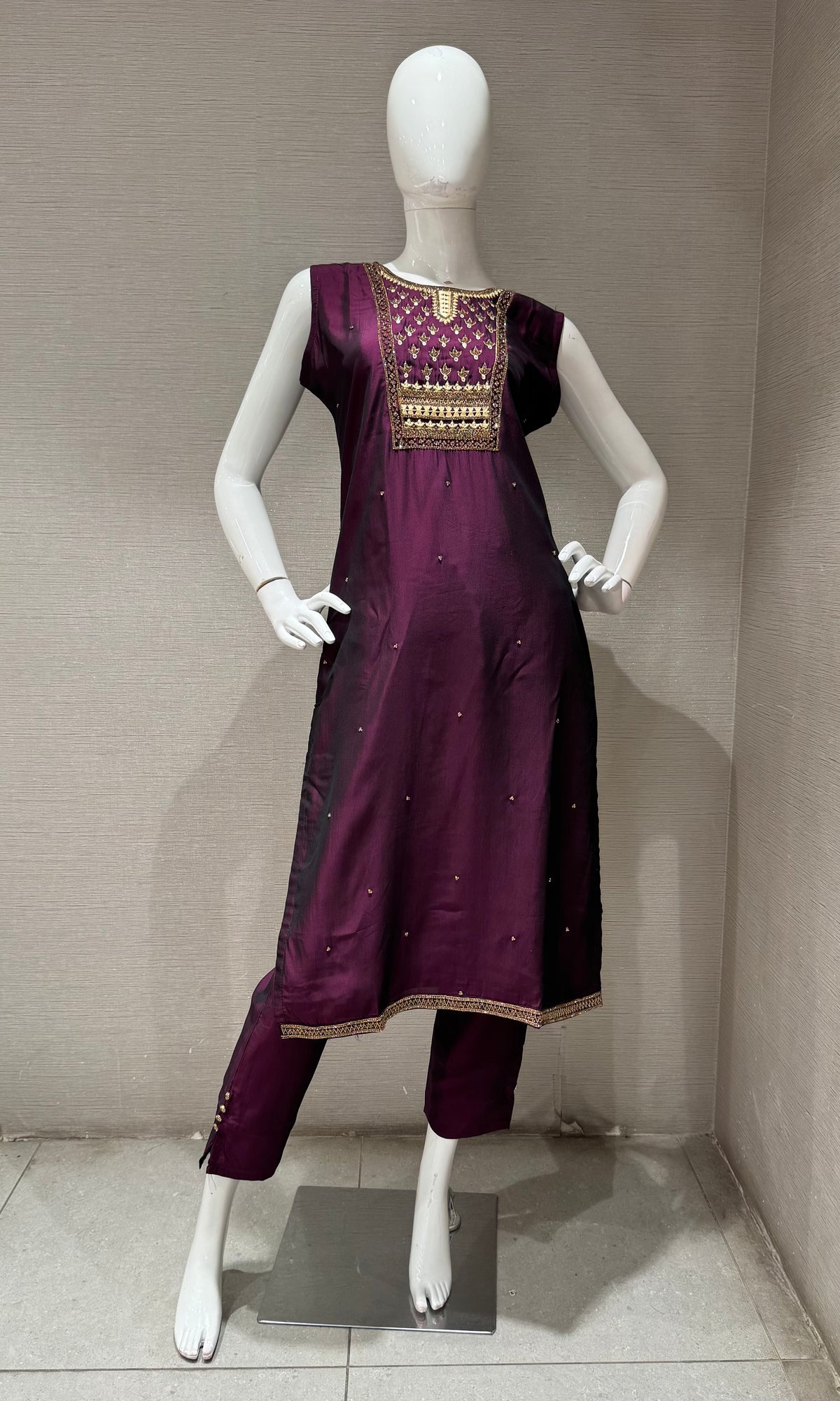 WINE SILK ETHNIC KURTA SET WITH BANARASI DUPATTA