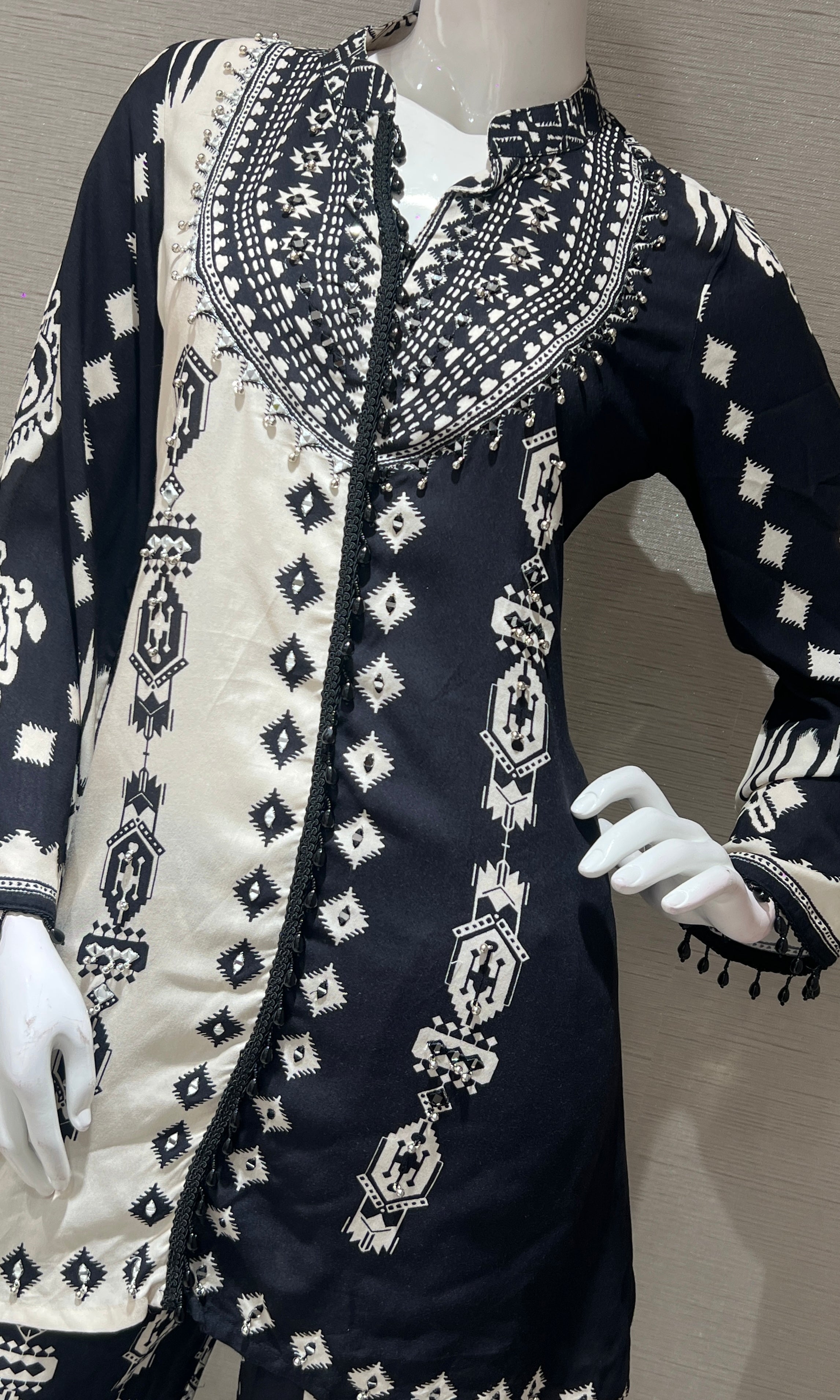 Black AND WHITE ELEGANT CORD SET