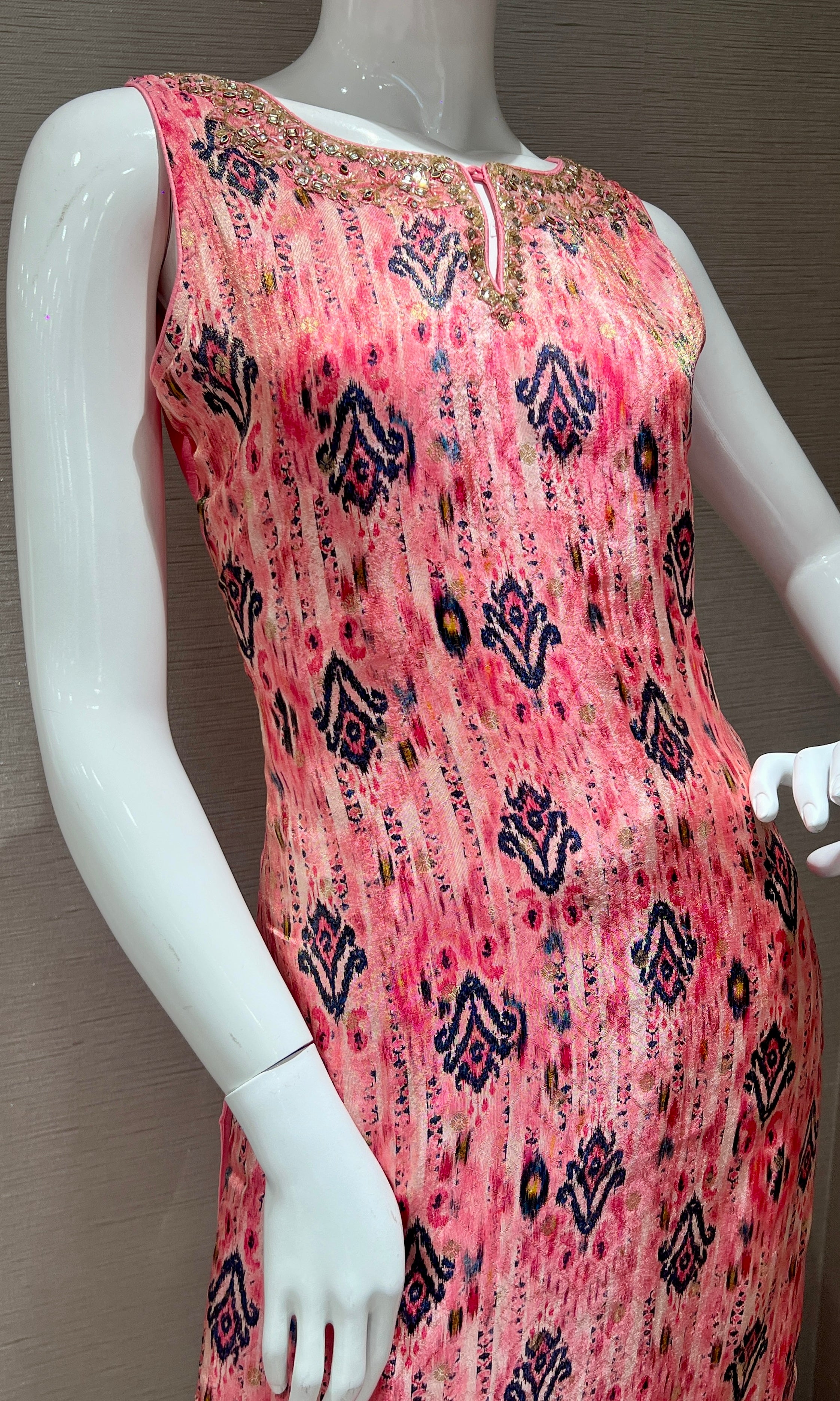 Light Pink Kurta Set with Contrast Dupatta