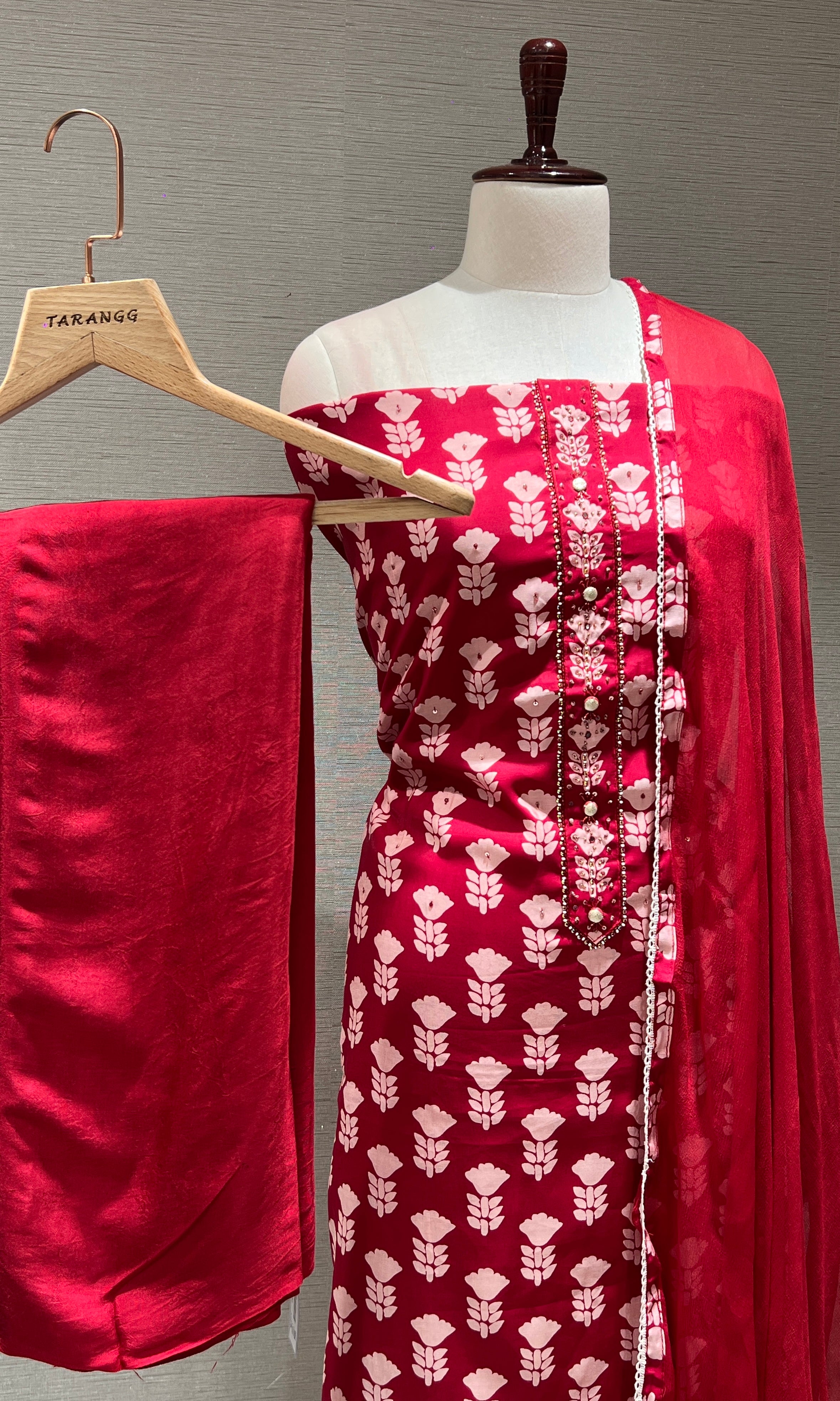 MAROON FLORAL PRINT DRESS MATERIAL