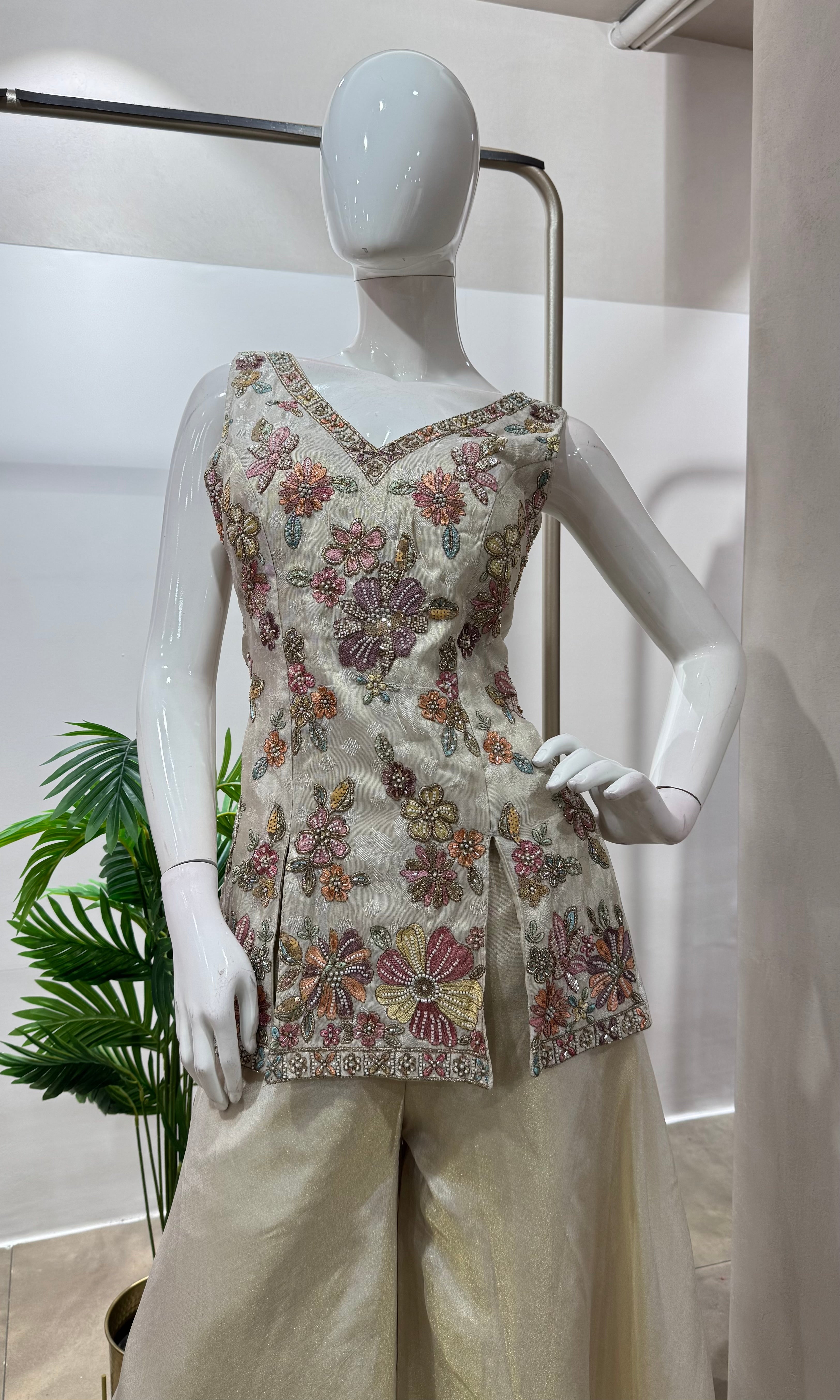 HALF WHITE FLORAL EMBROIDERY PALAZZO SET