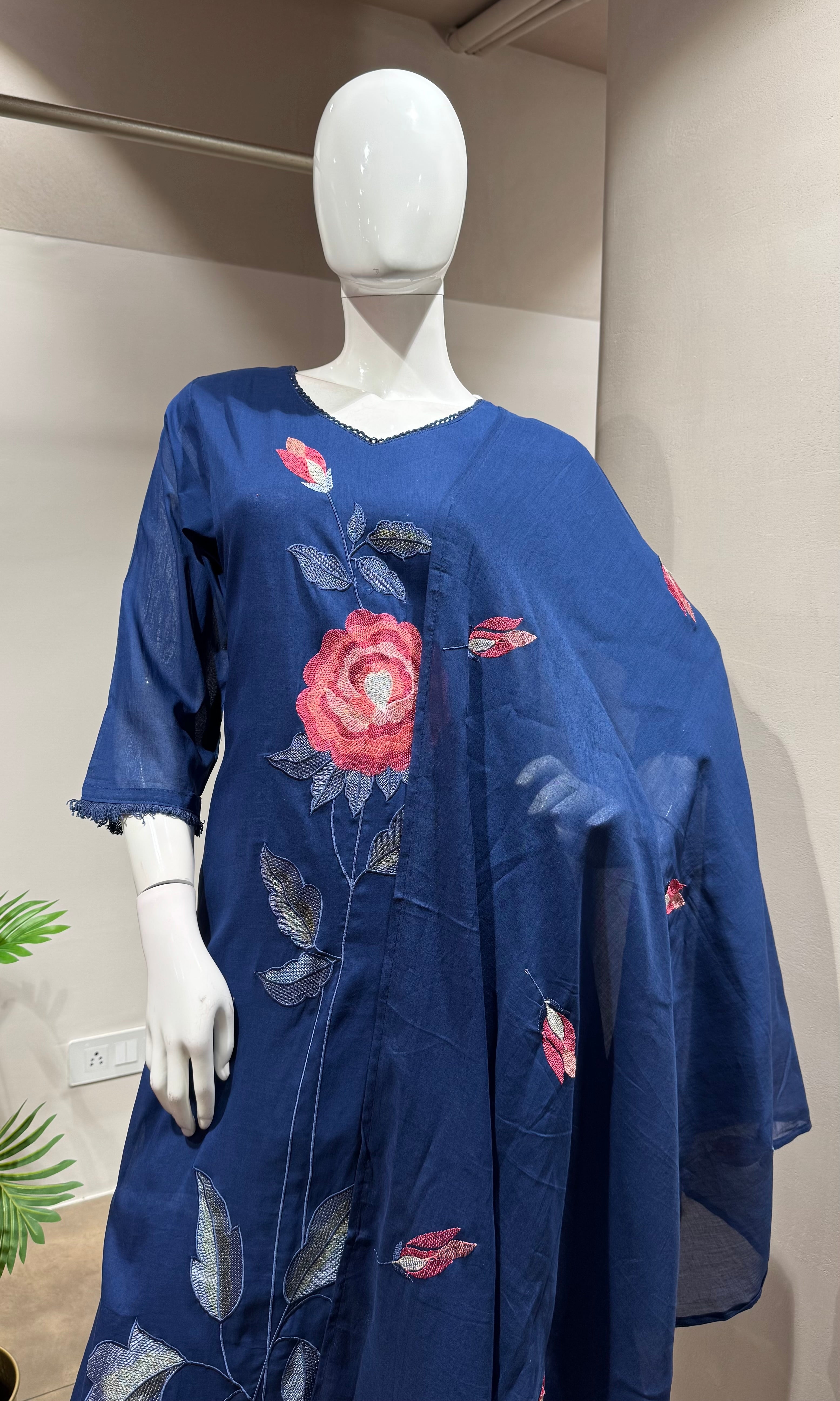 BLUE kurta set silver embroidery and red flower pattern
