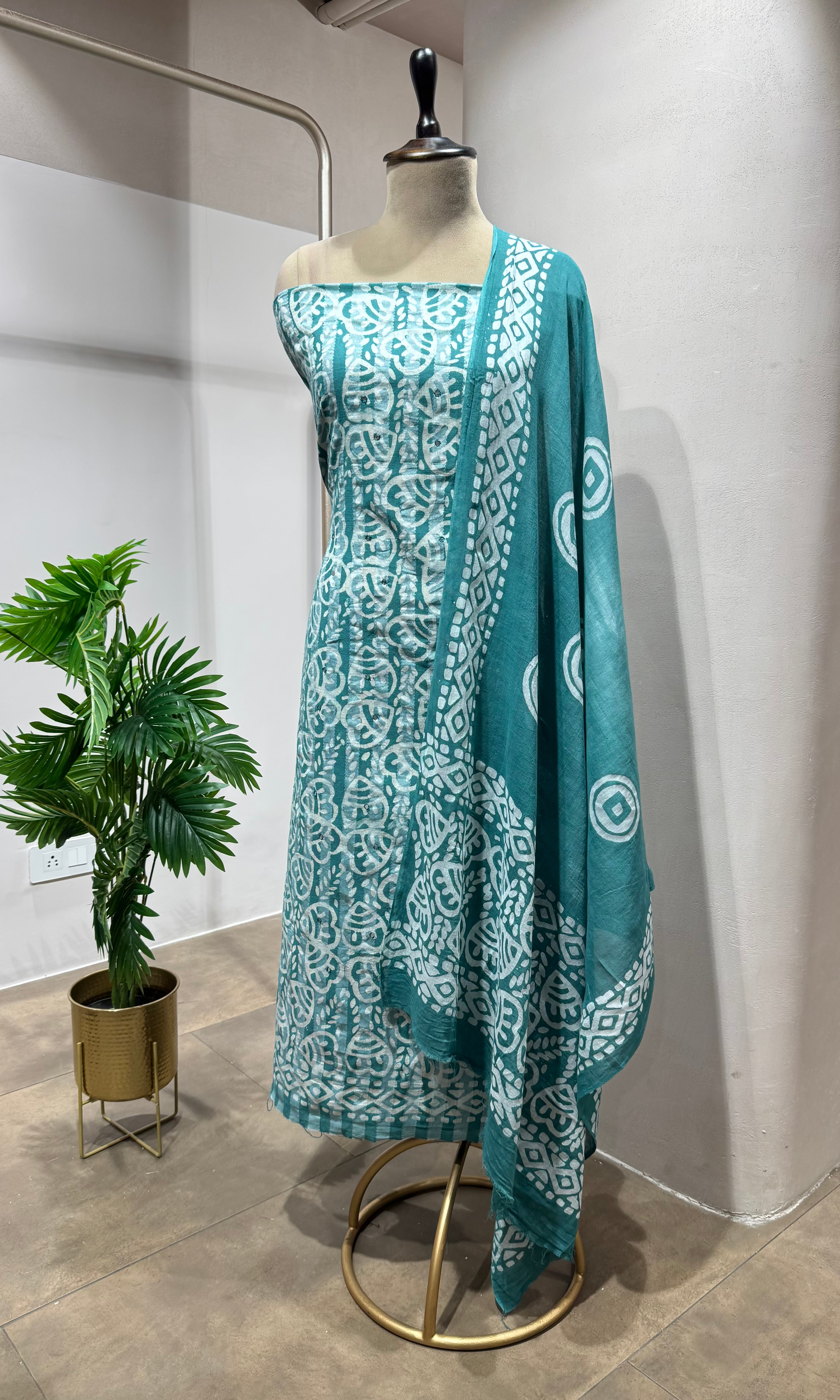 GREEN ETHNIC PRINTED DRESS MATERIAL
