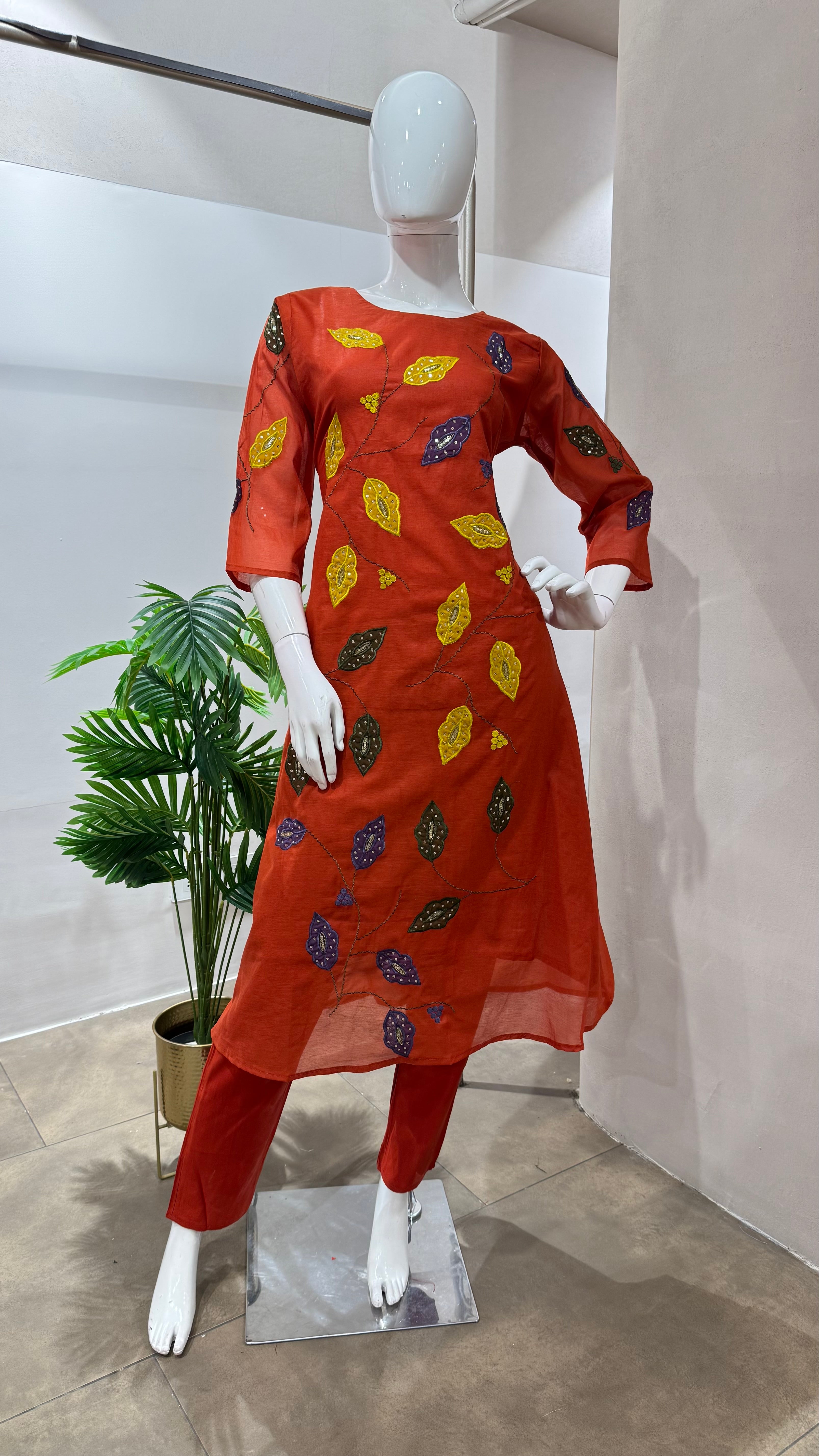 RUST kurta set with leaf embroidery