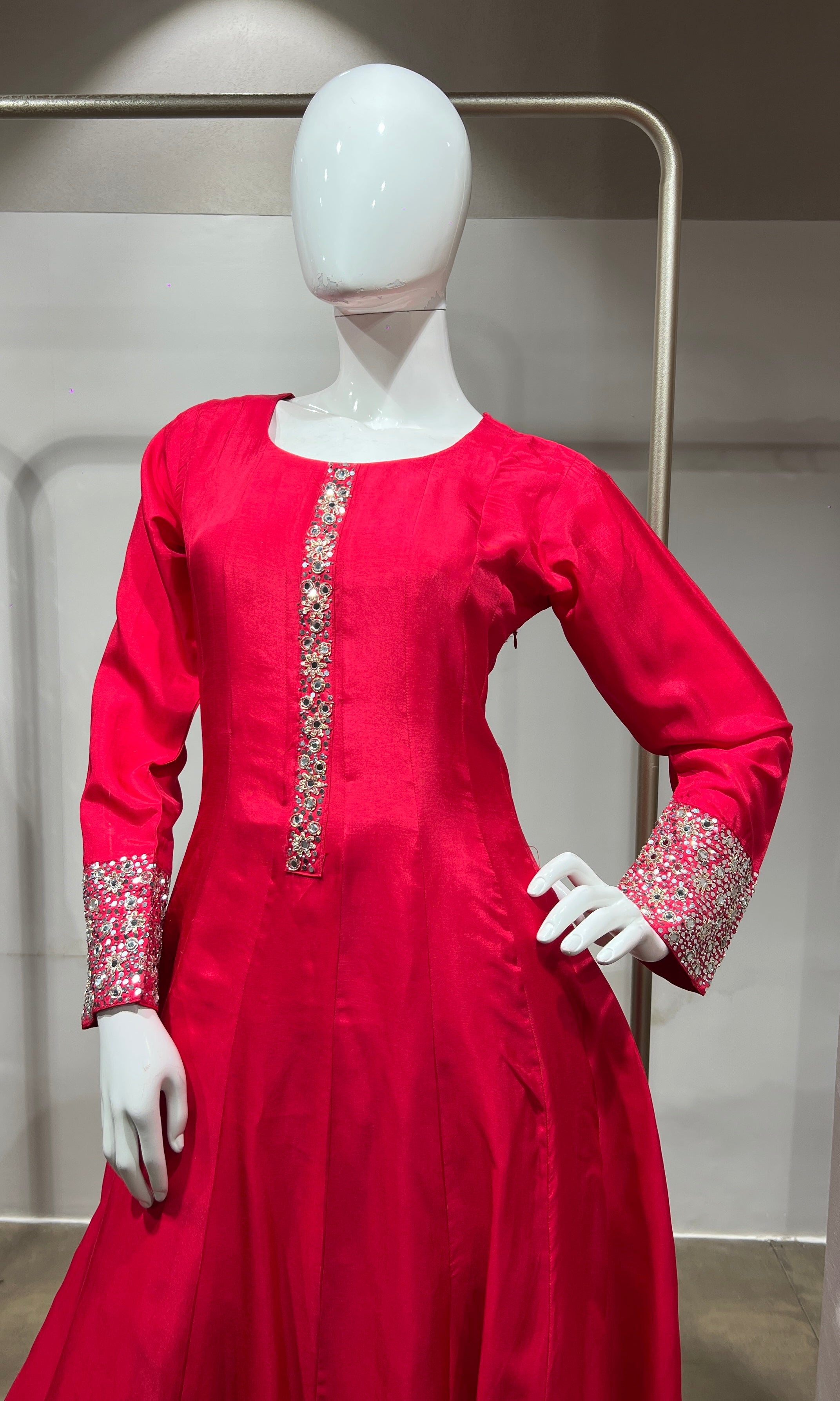 Rani Straight Kurta Set with Mirror Embroidery