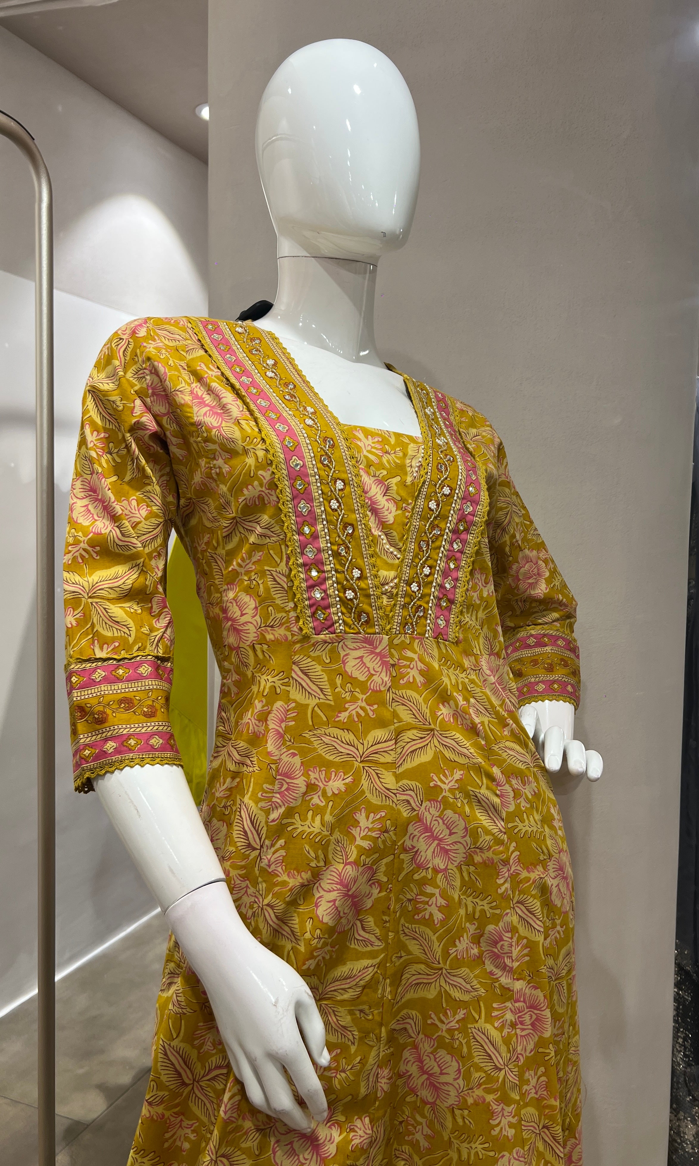 Light yellow FLORAL kurta set